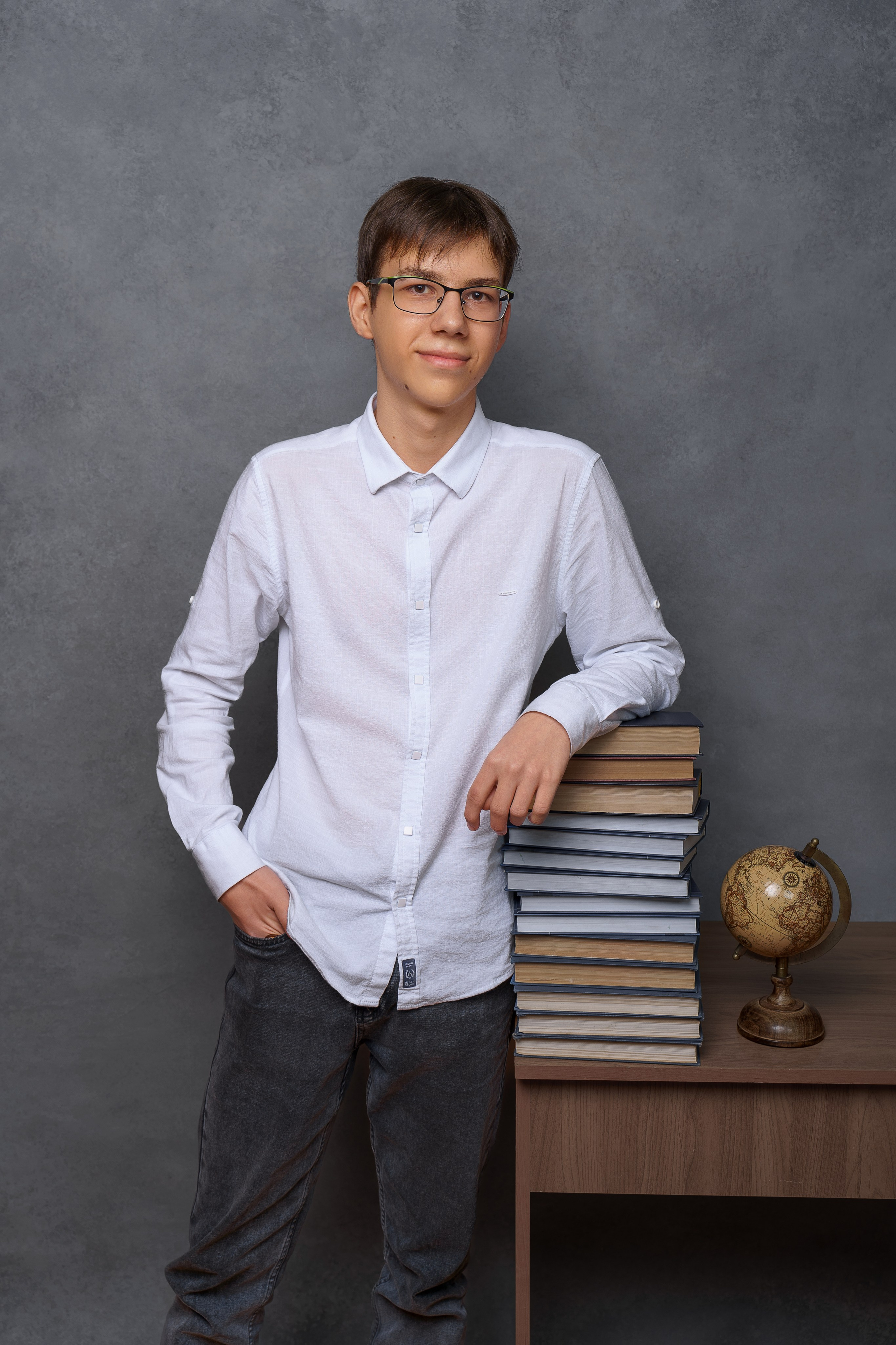 Дизайн «Буквы». Стильные выпускные альбомы и индивидуальные фотосессии в Таганроге