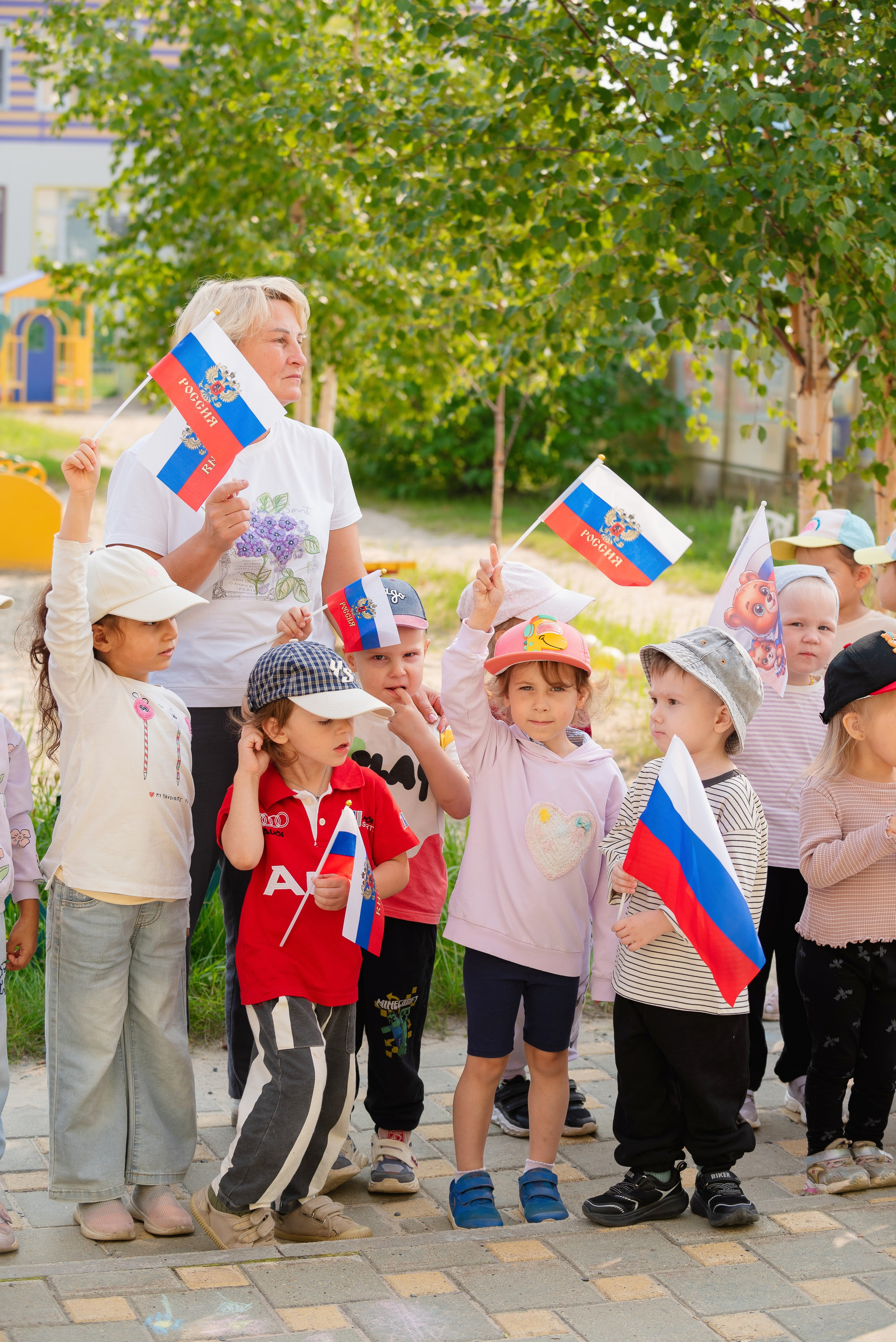 День Российского флага. Д/с Аленький цветочек. Детский и семейный фотограф в Сургуте и Нефтеюганске Анна Старцева