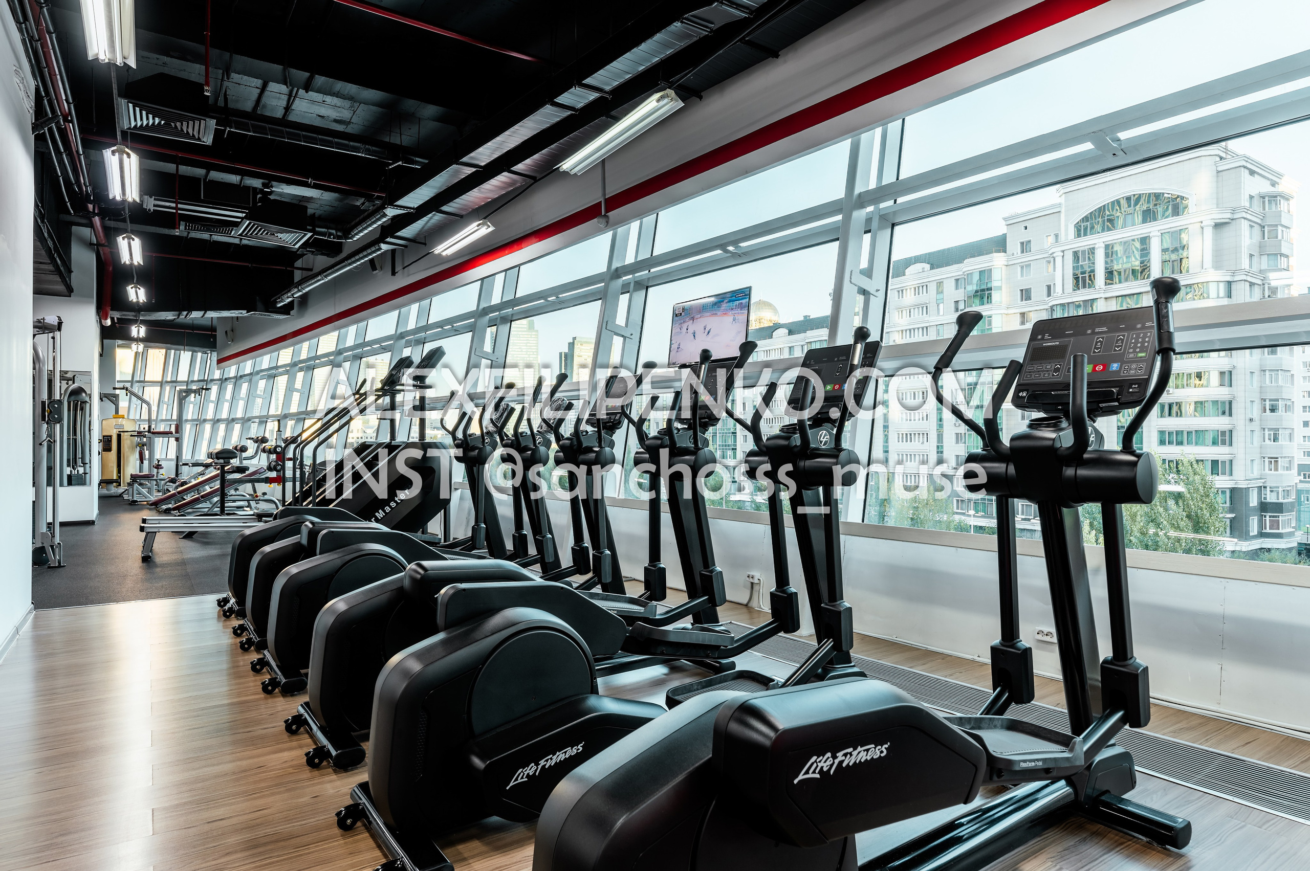 WORKOUT Достык 18. Фотограф интерьера недвижимости и архитектуры в Астане