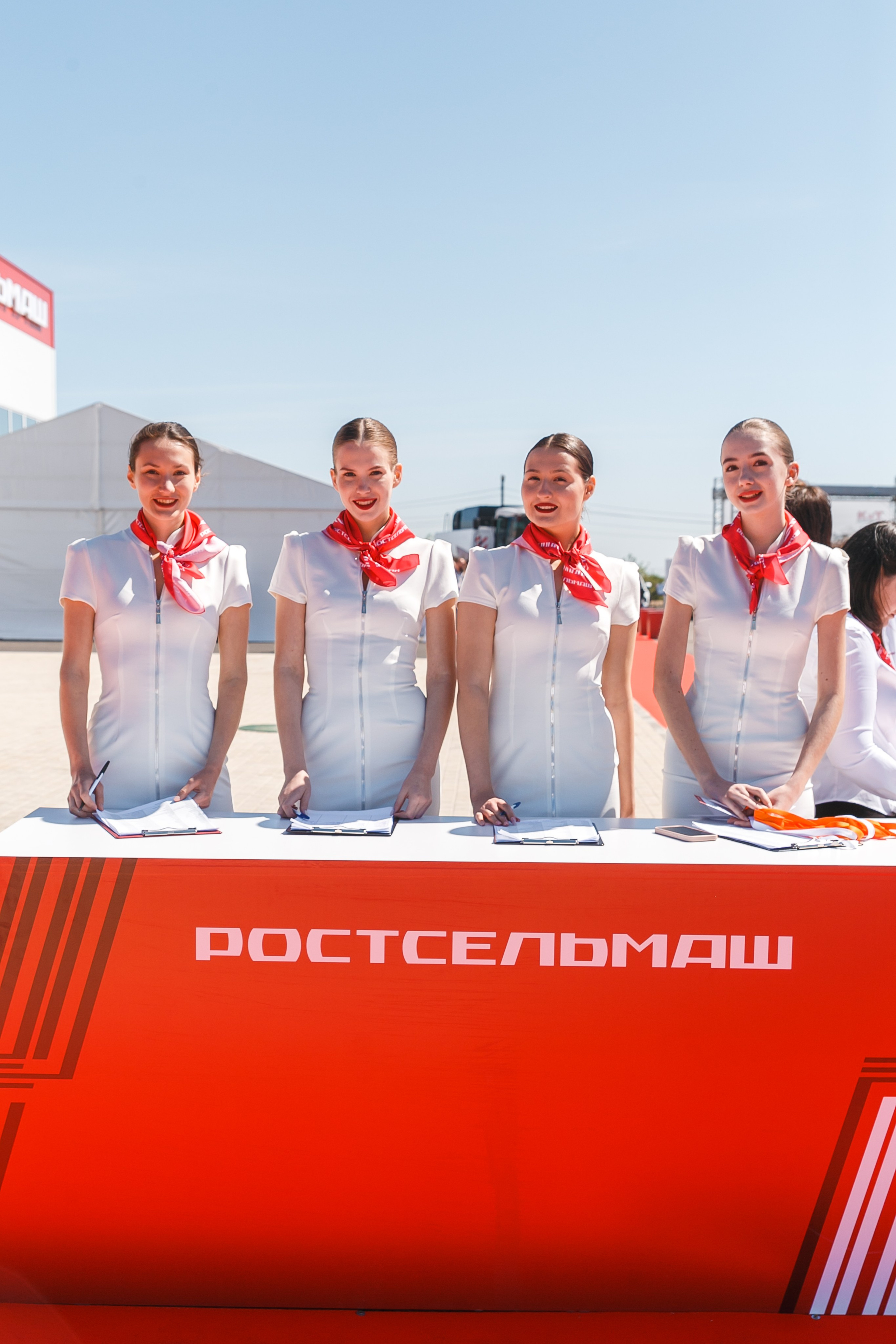 Открытие дилерского центра Ростсельмаш. Событийный фотограф Максим Бескоровайновнов