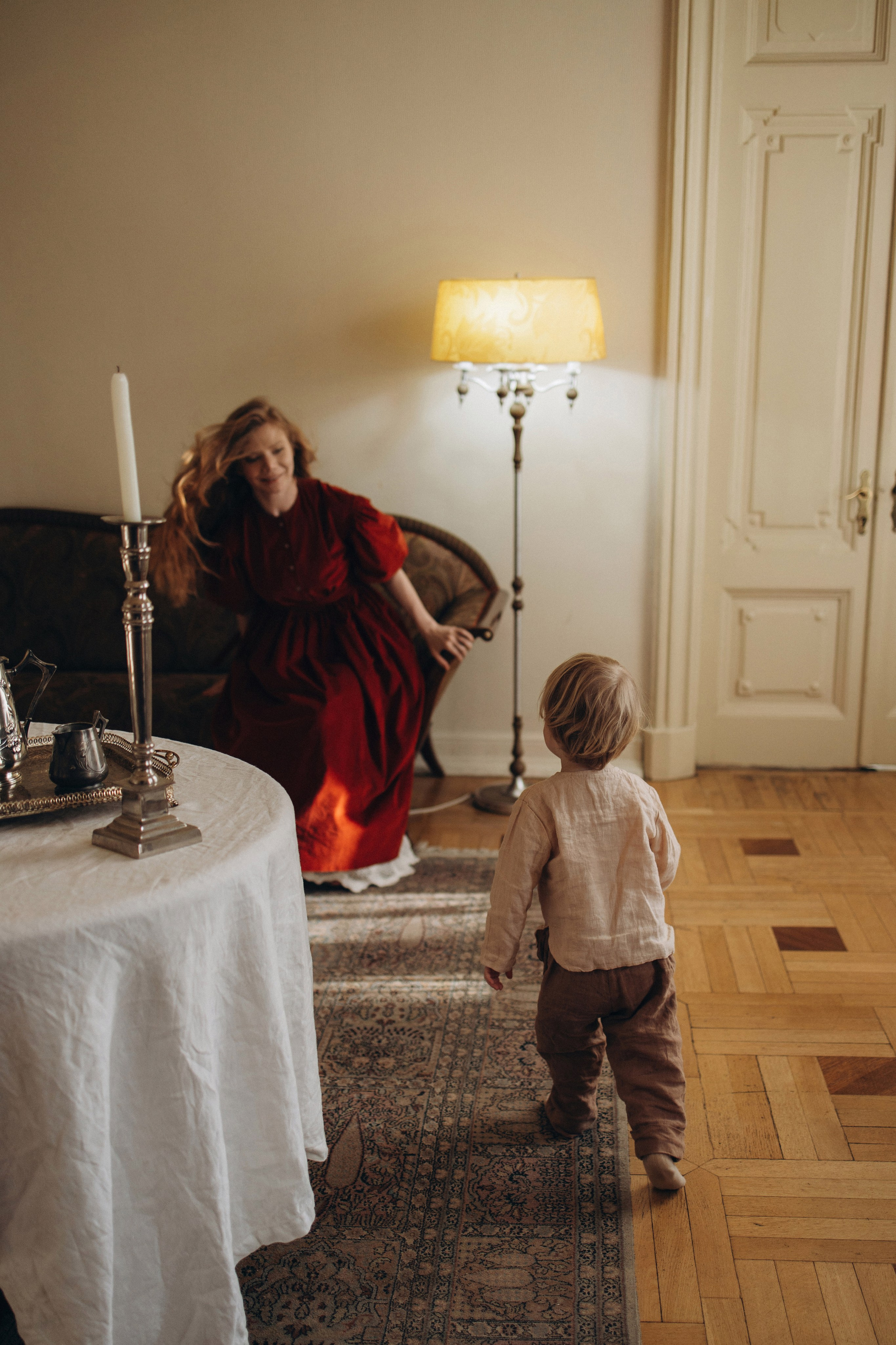 Тоня и Мироша в исторической квартире в центре Москвы. Семейный фотограф в Москве Марина Петра