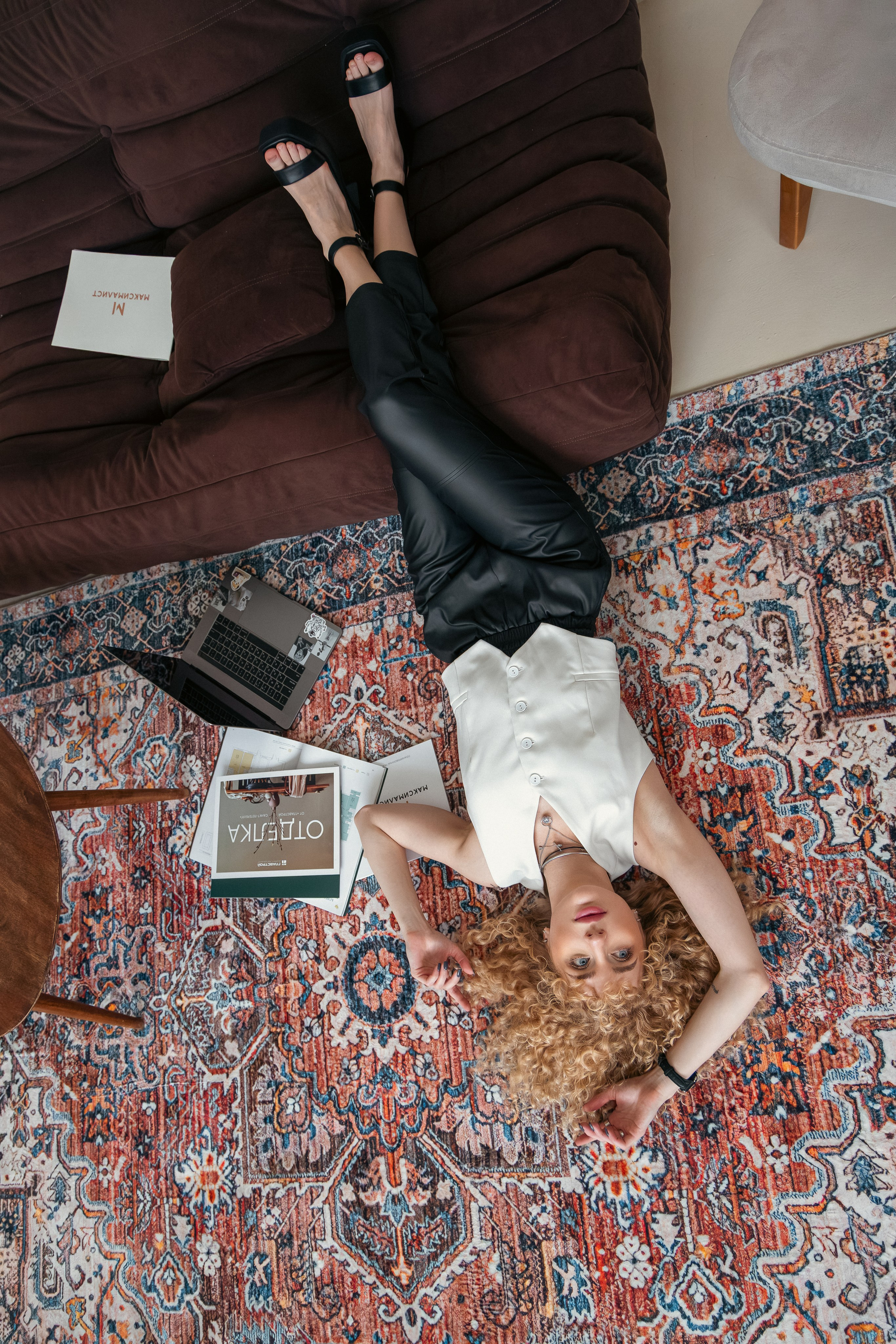 Алиса в стране недвижимости. Фотограф Санкт-Петербурга