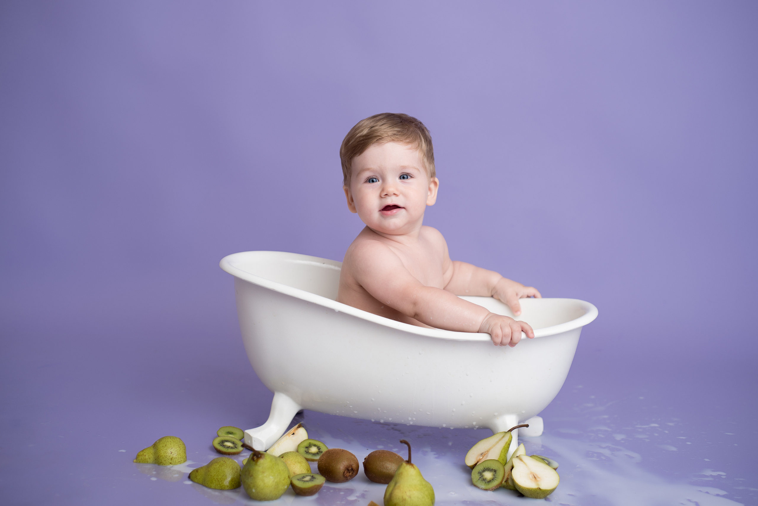 Молочная ванна. Детский фотограф в г. Ростове-на-Дону Кристина Соболевская