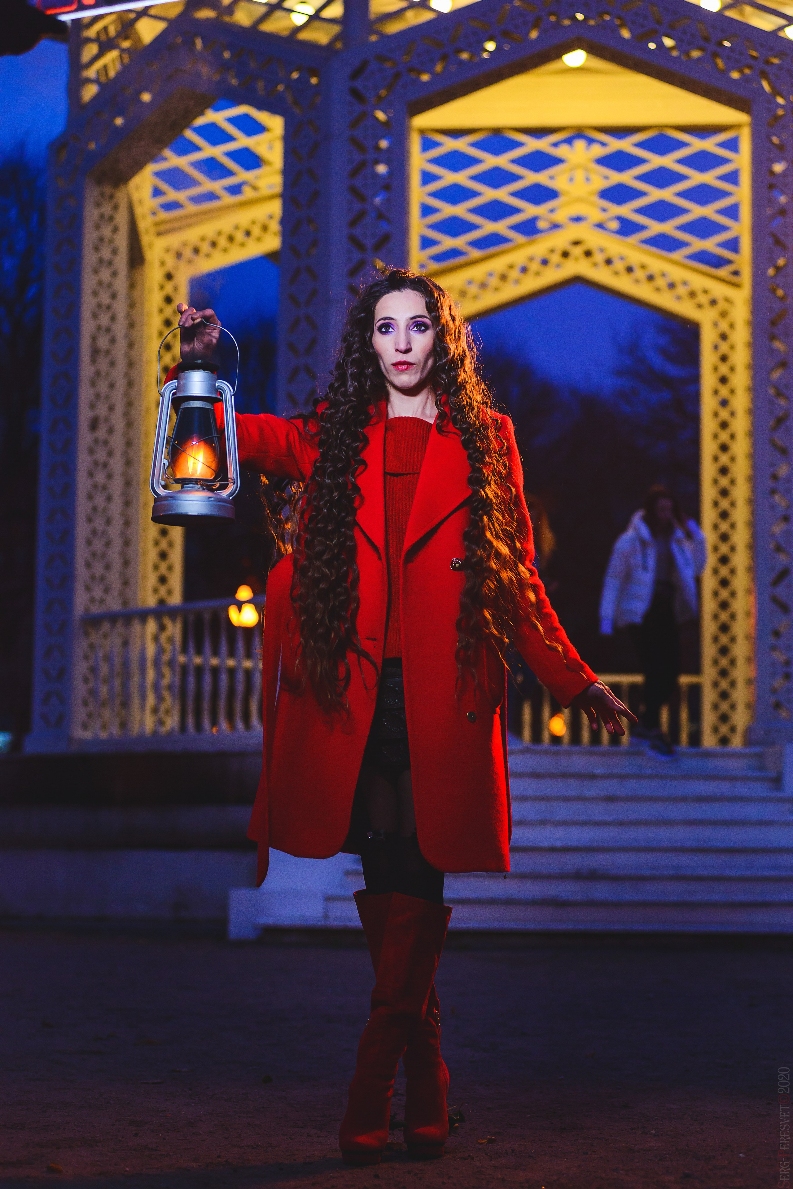 Фотосессия для девушек на природе в Москве - фотограф Сергей Пересвет. Ваш фотограф на праздник в Москве, Раменском, Жуковском, Люберцах