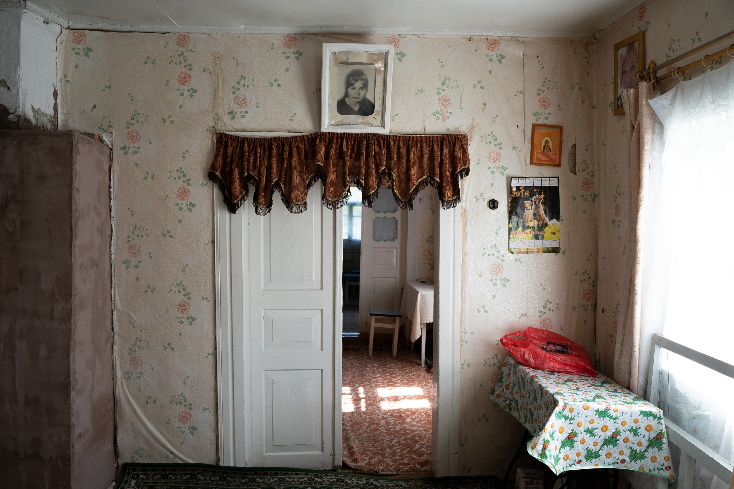 Home.land. Künstler Verstecktoff