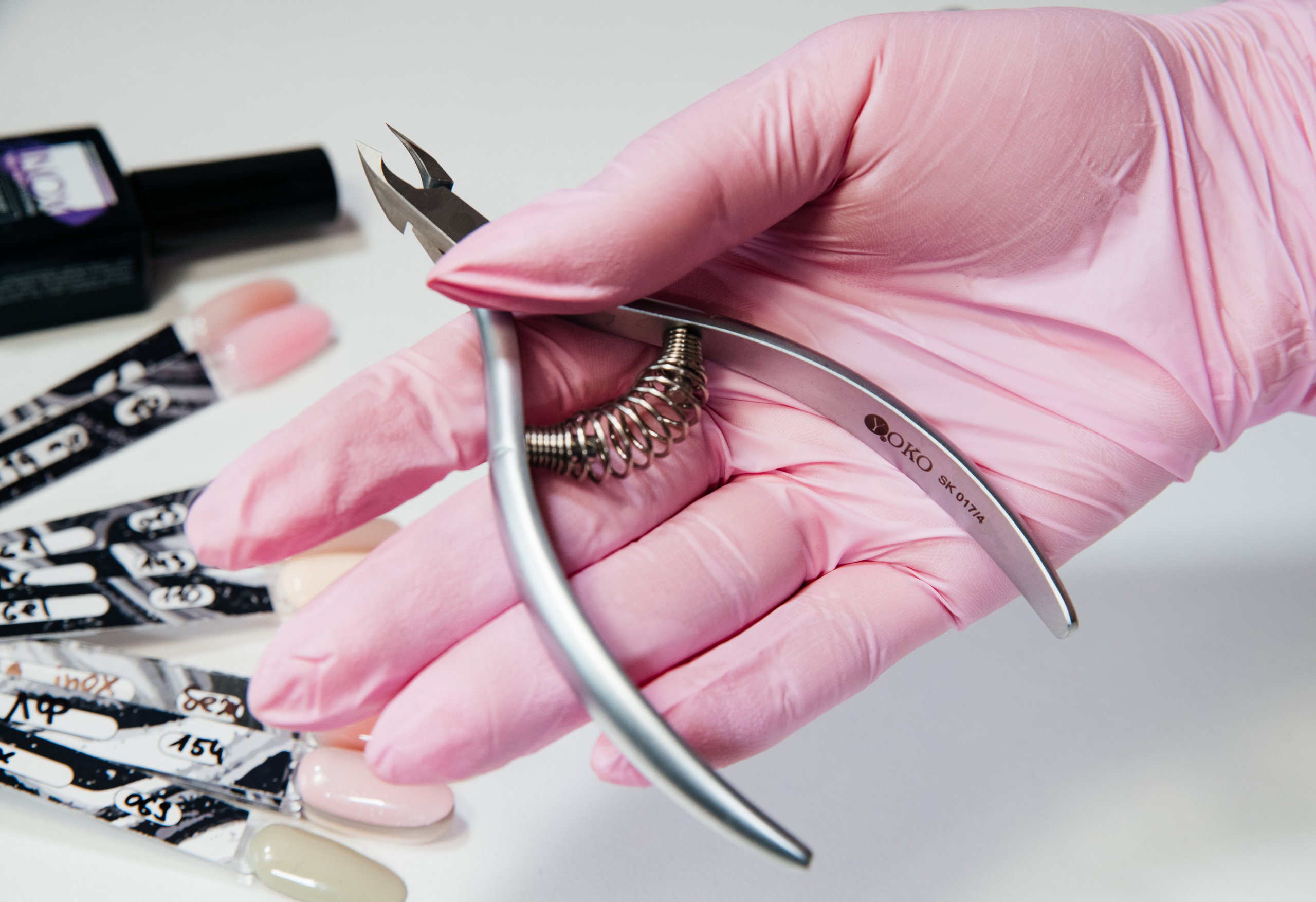 Маникюр предметка. Свадебный и семейный фотограф Максим Сорокин