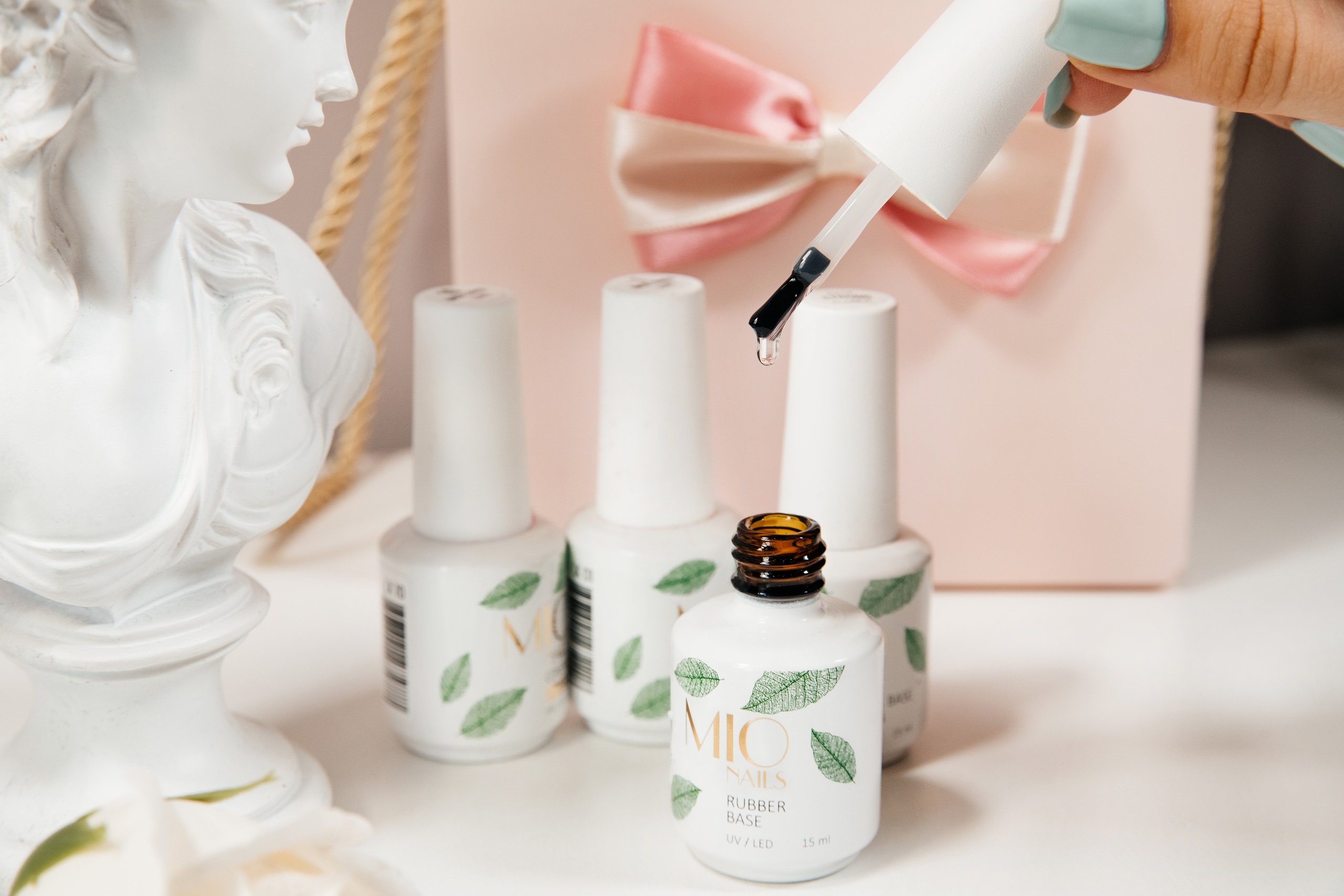 Маникюр предметка. Свадебный и семейный фотограф Максим Сорокин