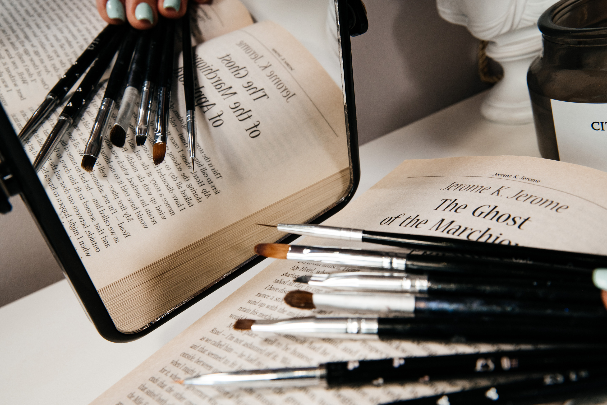 Маникюр предметка. Свадебный и семейный фотограф Максим Сорокин