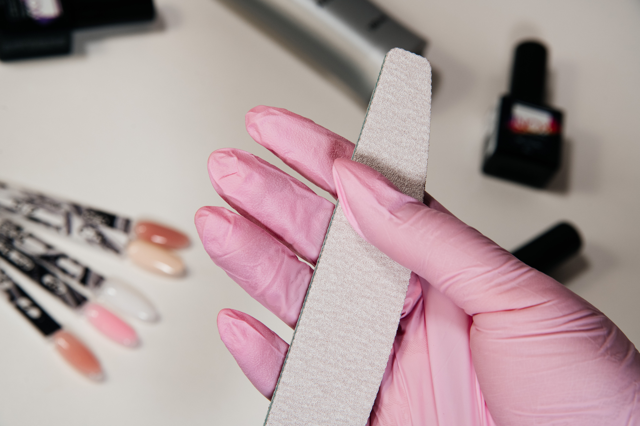 Маникюр предметка. Свадебный и семейный фотограф Максим Сорокин