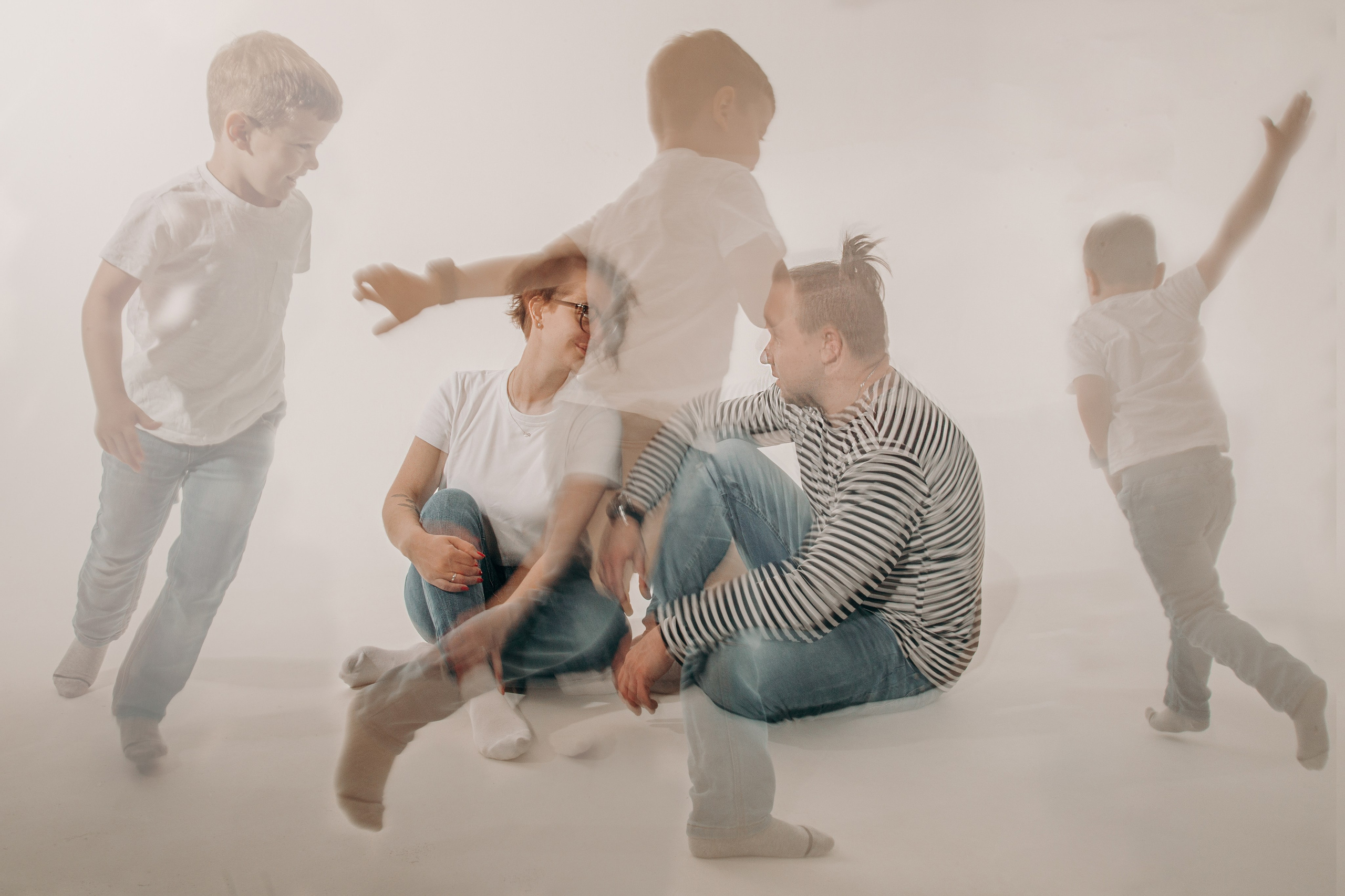 Эмоции важнее декора:) Съемка на циклораме. Фотограф вашей улыбки. Москва