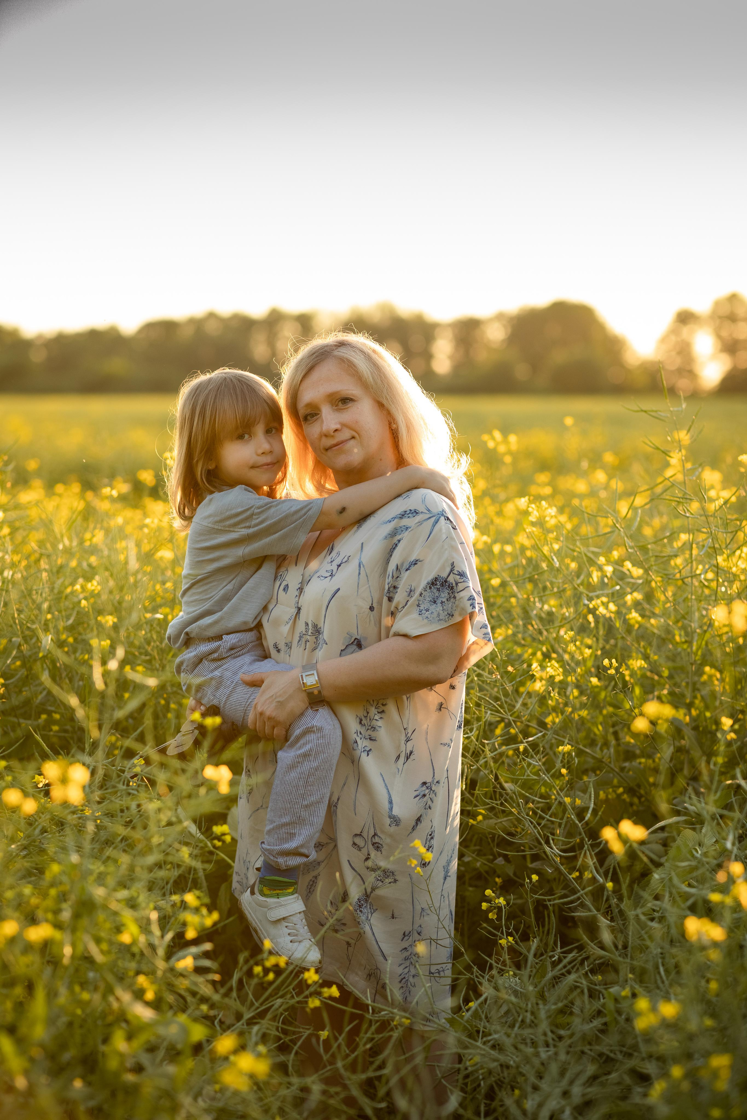 Лев Кырык с мамой. Женский семейный фотограф Тула Москва Захарова Анна