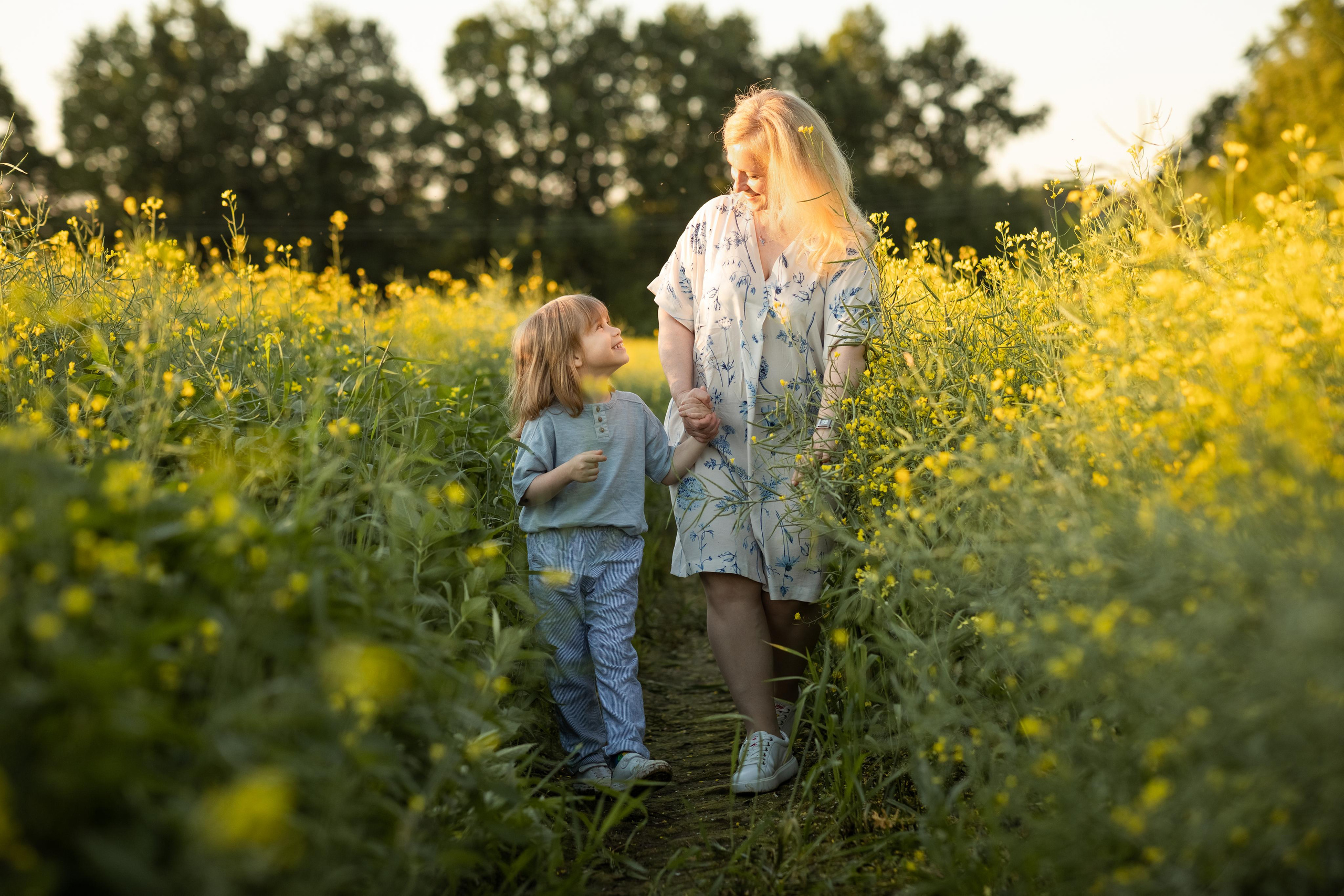 Лев Кырык с мамой. Женский семейный фотограф Тула Москва Захарова Анна
