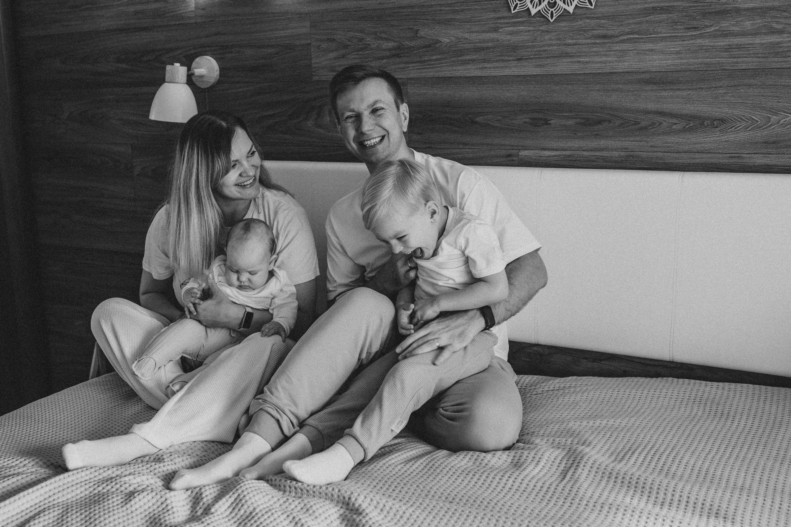 Катя, Денис и малыши. Семейный и домашний фотограф в Москве и МО Королева Валерия