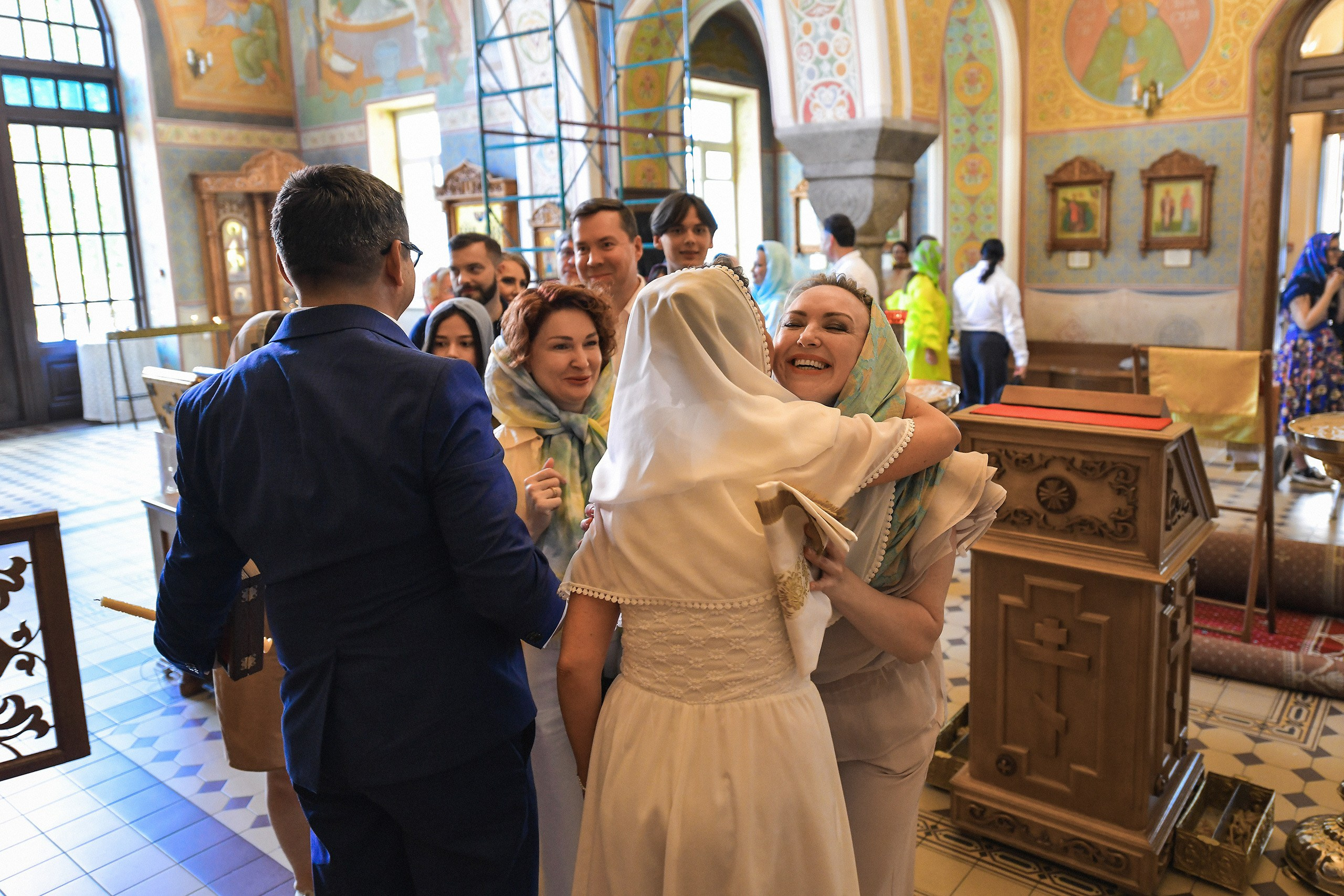 Фотосъемка венчания в церкви в Красноярске. 📸 Свадебный и семейный фотограф в Красноярске Тихомиров Евгений | 17 лет опыта | 800+ свадеб