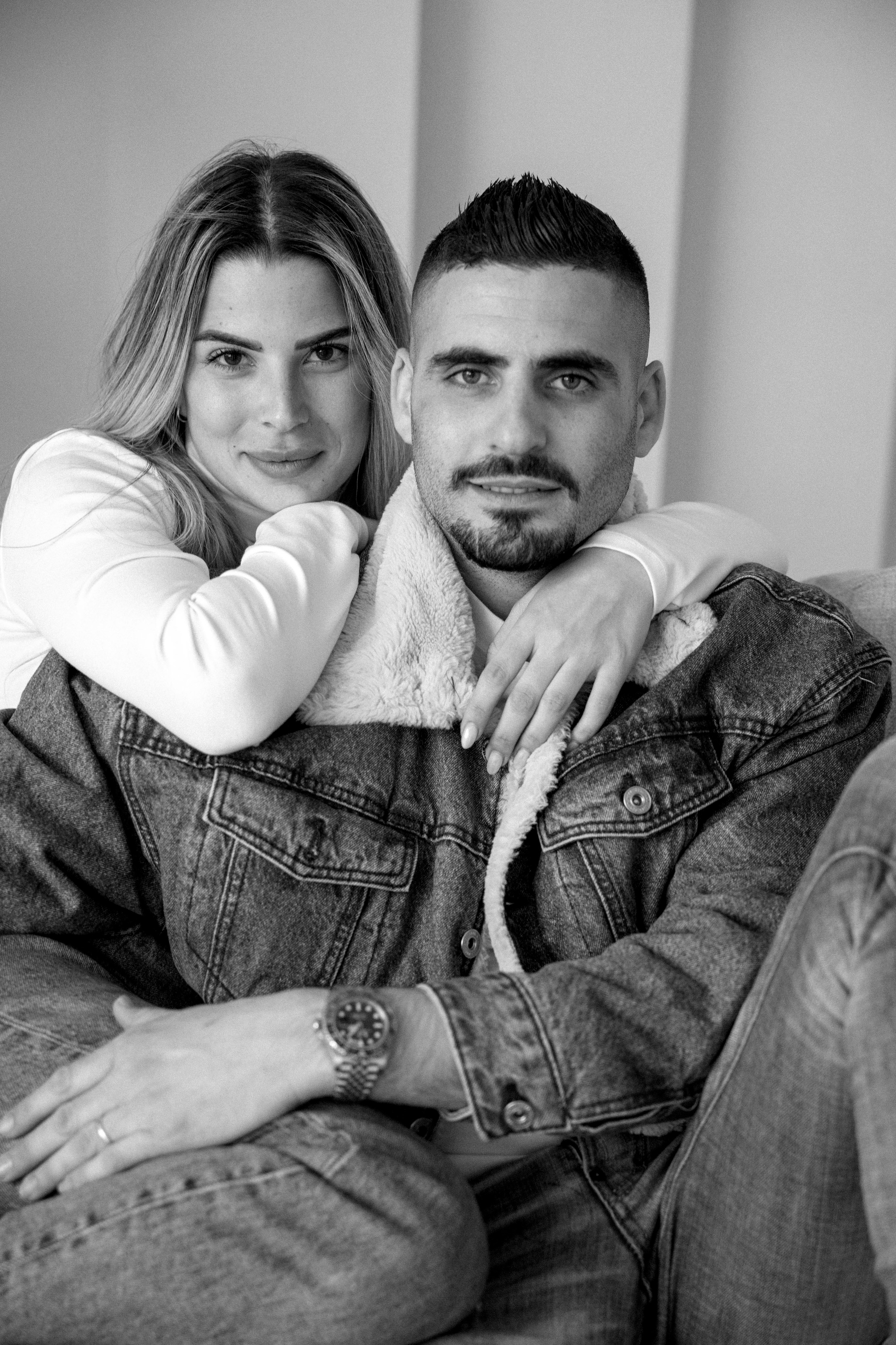 Family photoshoot in White Studio. Wedding and family photographer