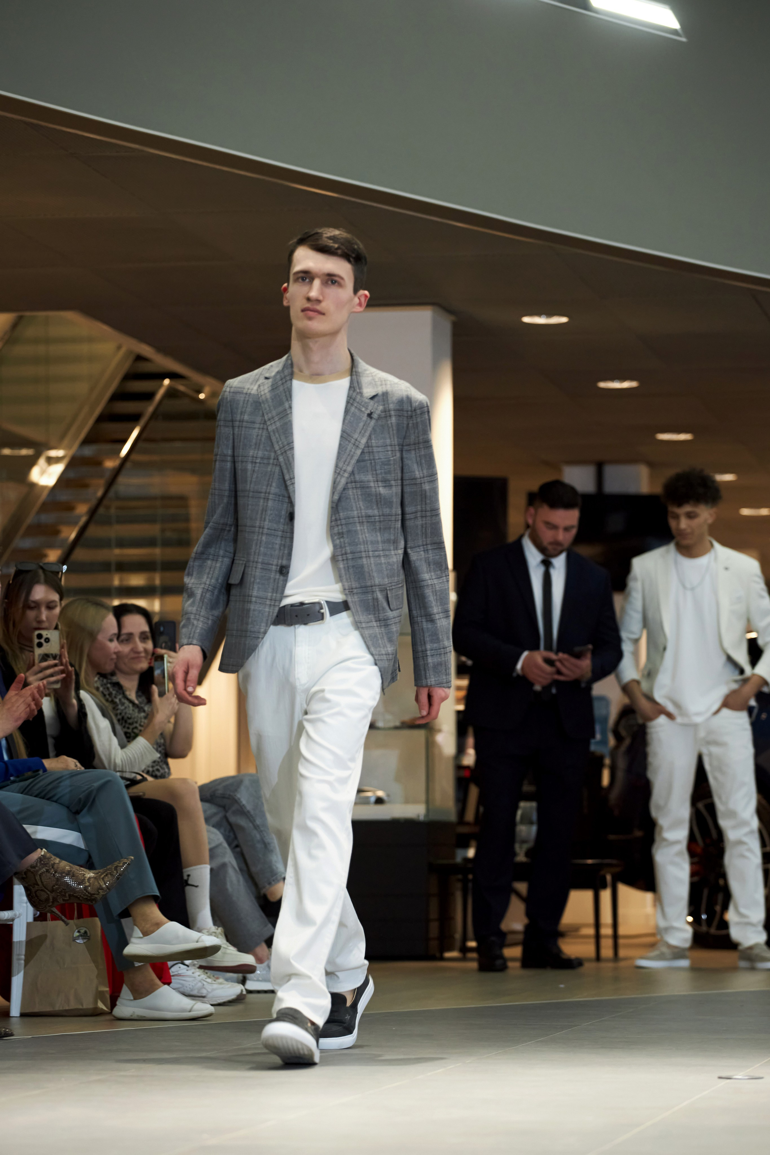 Репортаж «Жара в Городе». Фотограф Алексей Яковлев