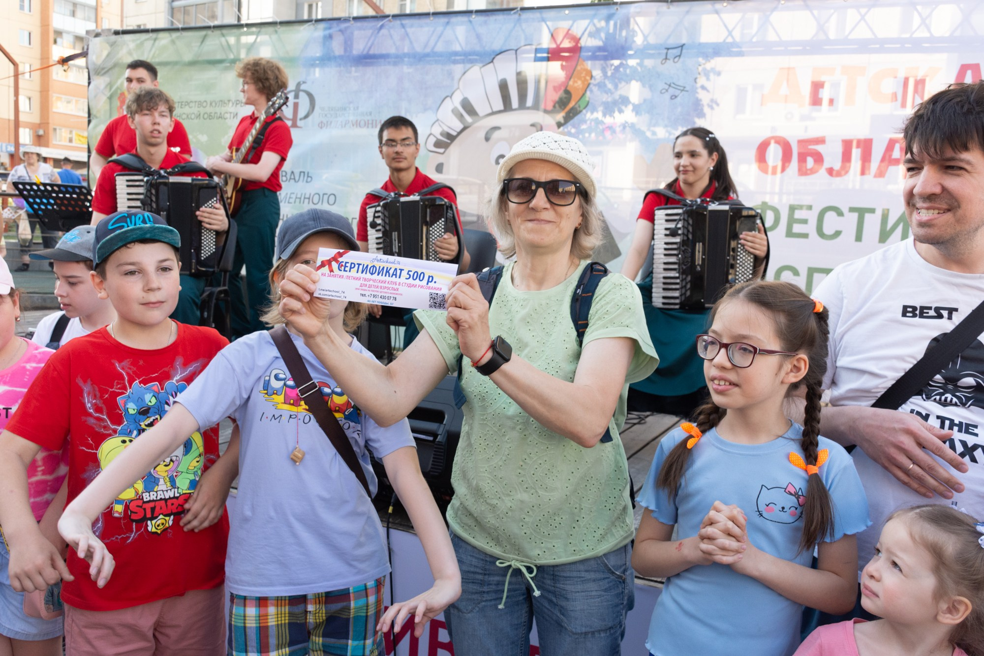 Фестиваль современного исполнительского искусства (Сквер Академ Риверсайд). Фотограф Максим Буряк