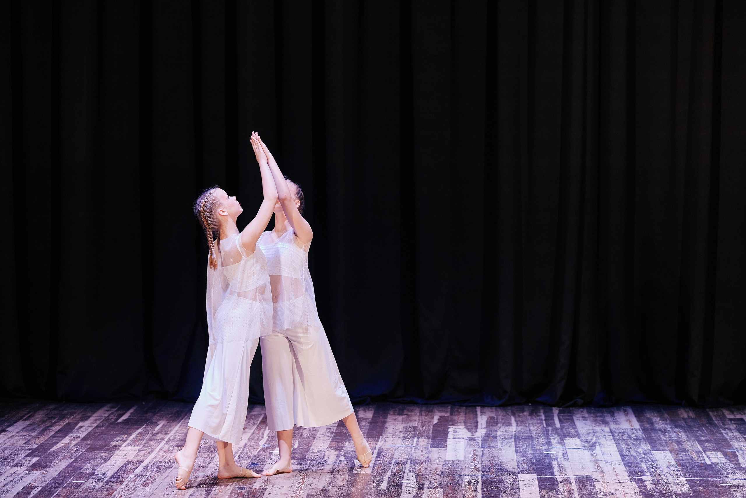 Концерт танцевальной студии Фиеста 08.06. Свадебный репортажный фотограф краснодар максим дремов дрёмов фотосессия студия цена