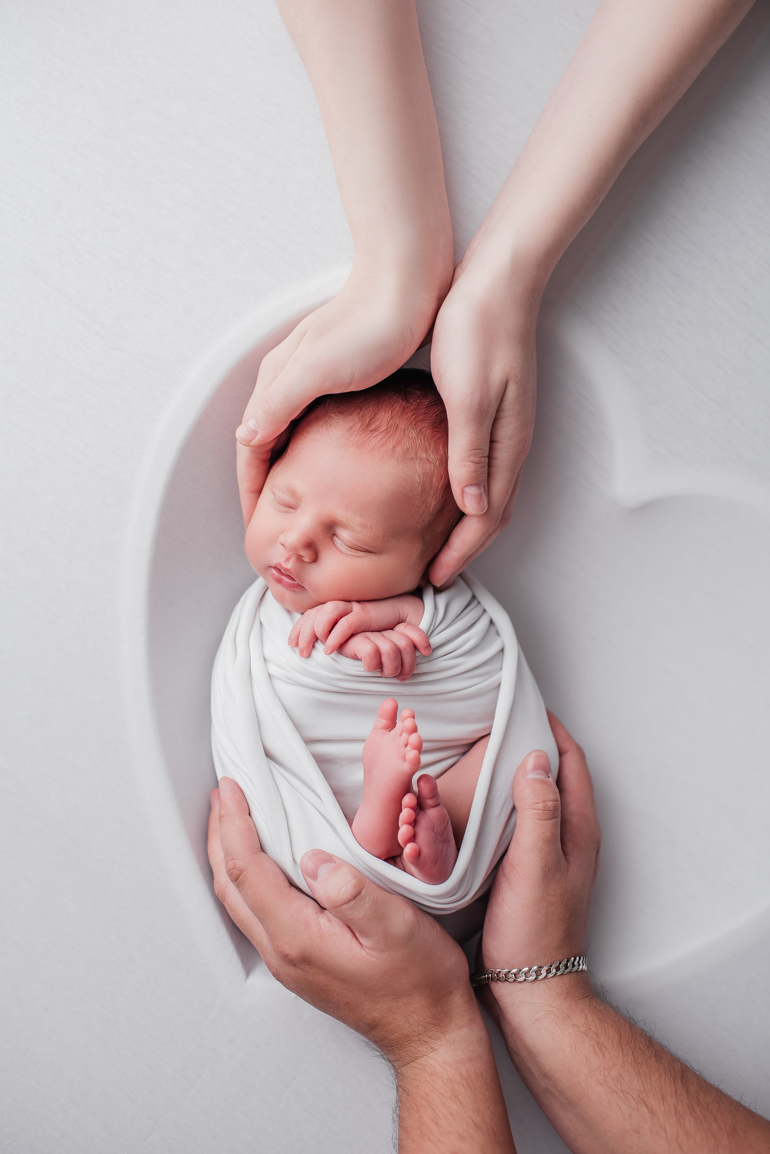 В руках родителей