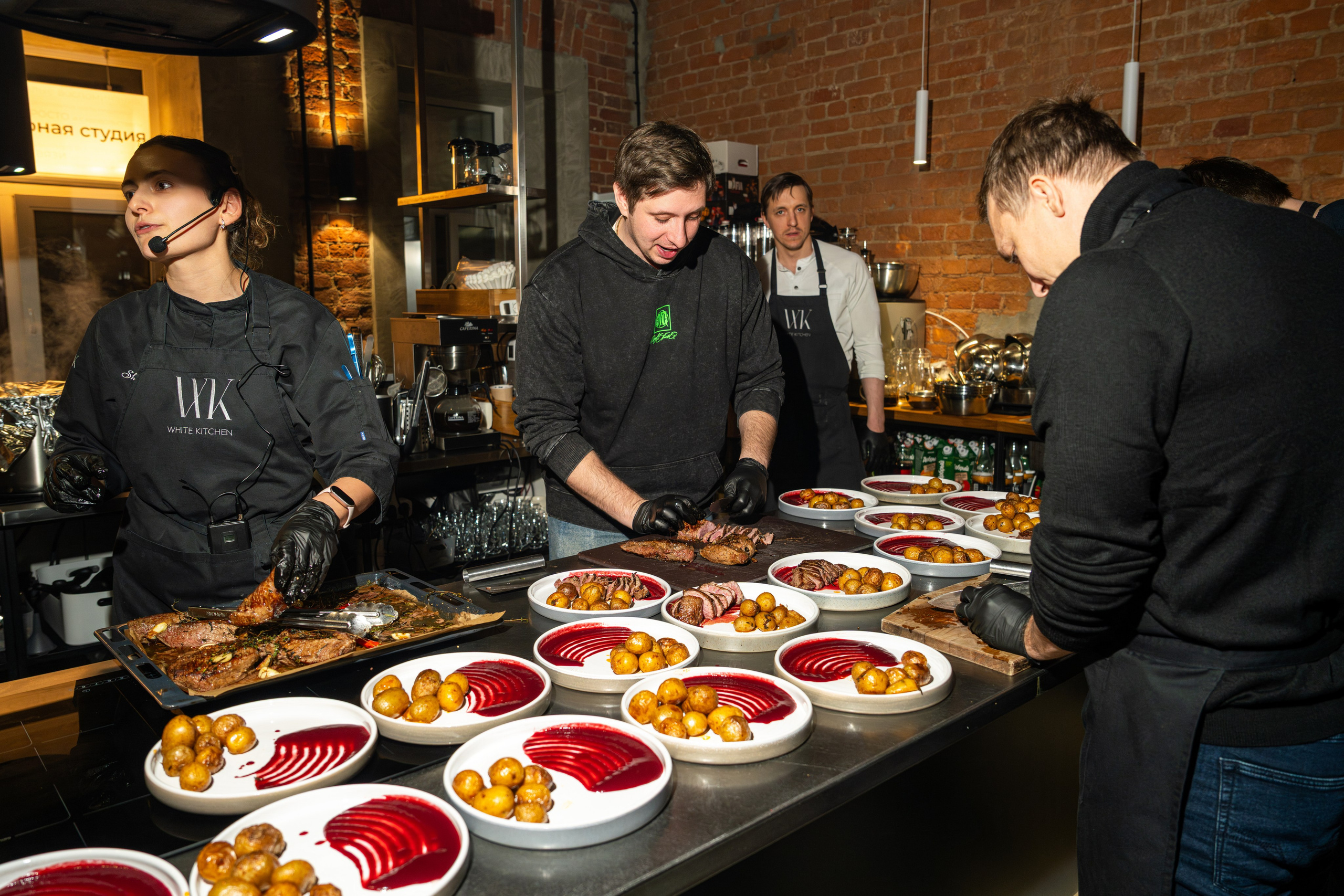 Корпоратив в кулинарной школе White Kitchen
