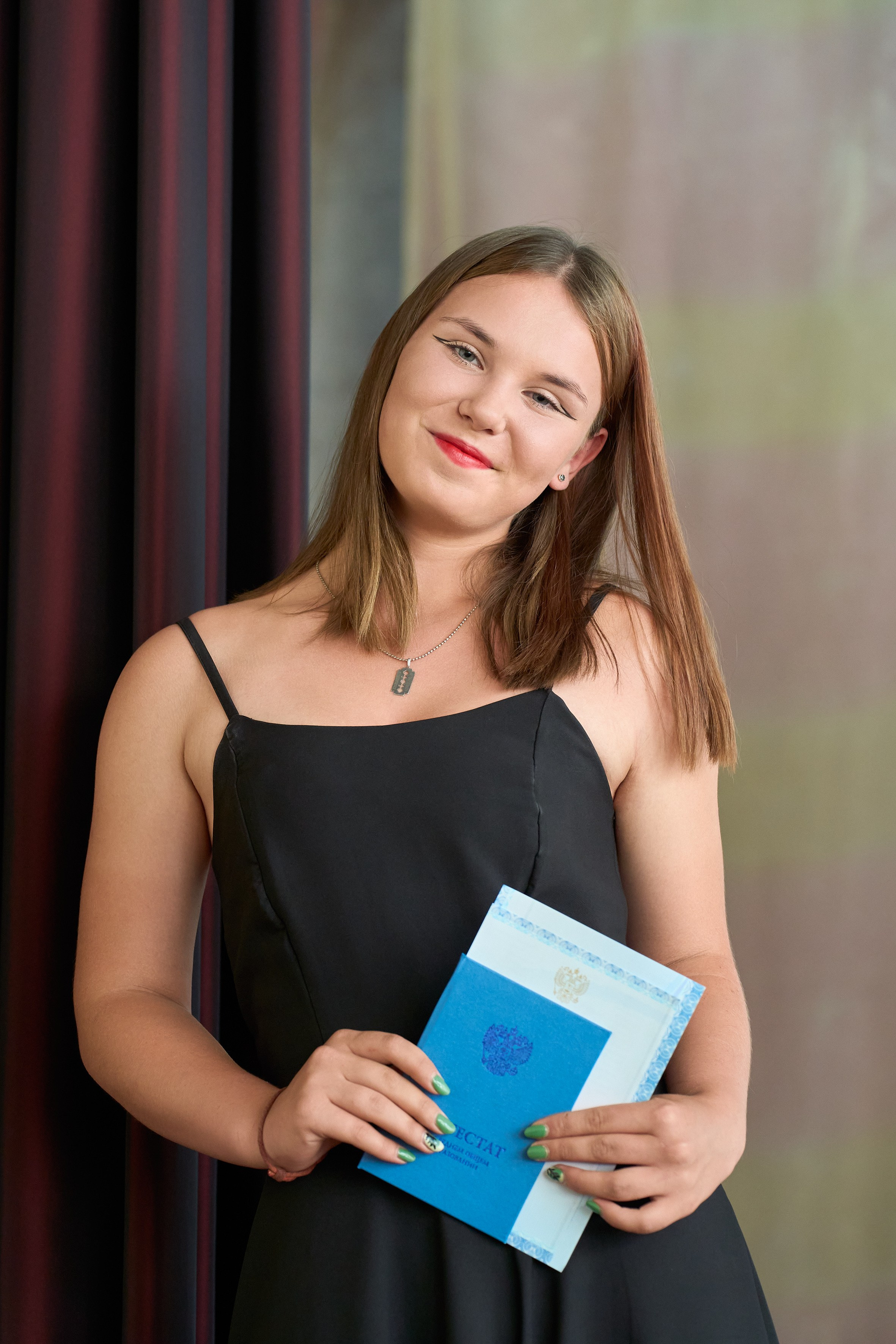 Вручение аттестатов 11 класс. Репортажный и портретный фотограф в Томске Ларионов Артём