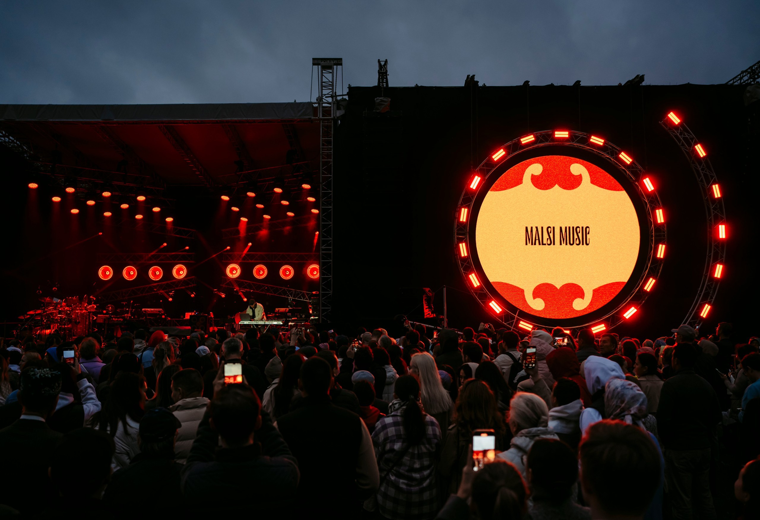 Трибьют Ильхама Шакирова. Саша Копылов, фотограф в Казани