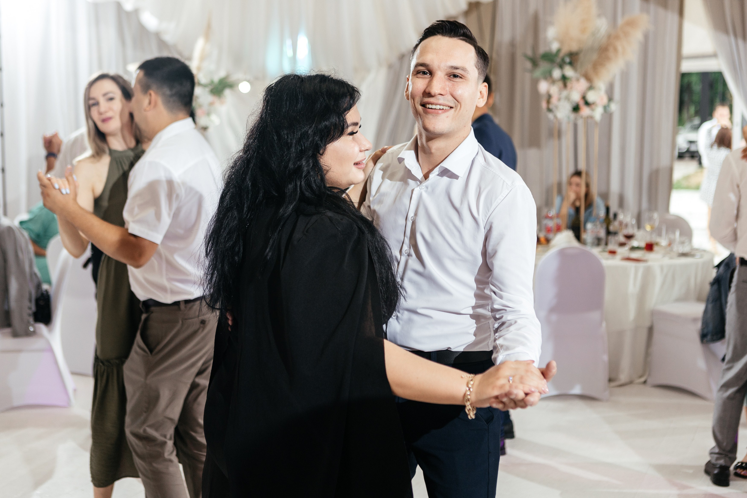 Свадебный фотограф Уфа — Руслан ГабдлисламовЖивые эмоции, красивые кадры, воспоминания на всю жизнь.Работаю по всей Республике Башкортоста. Свадебный фотограф Уфа Руслан Габдлисламов