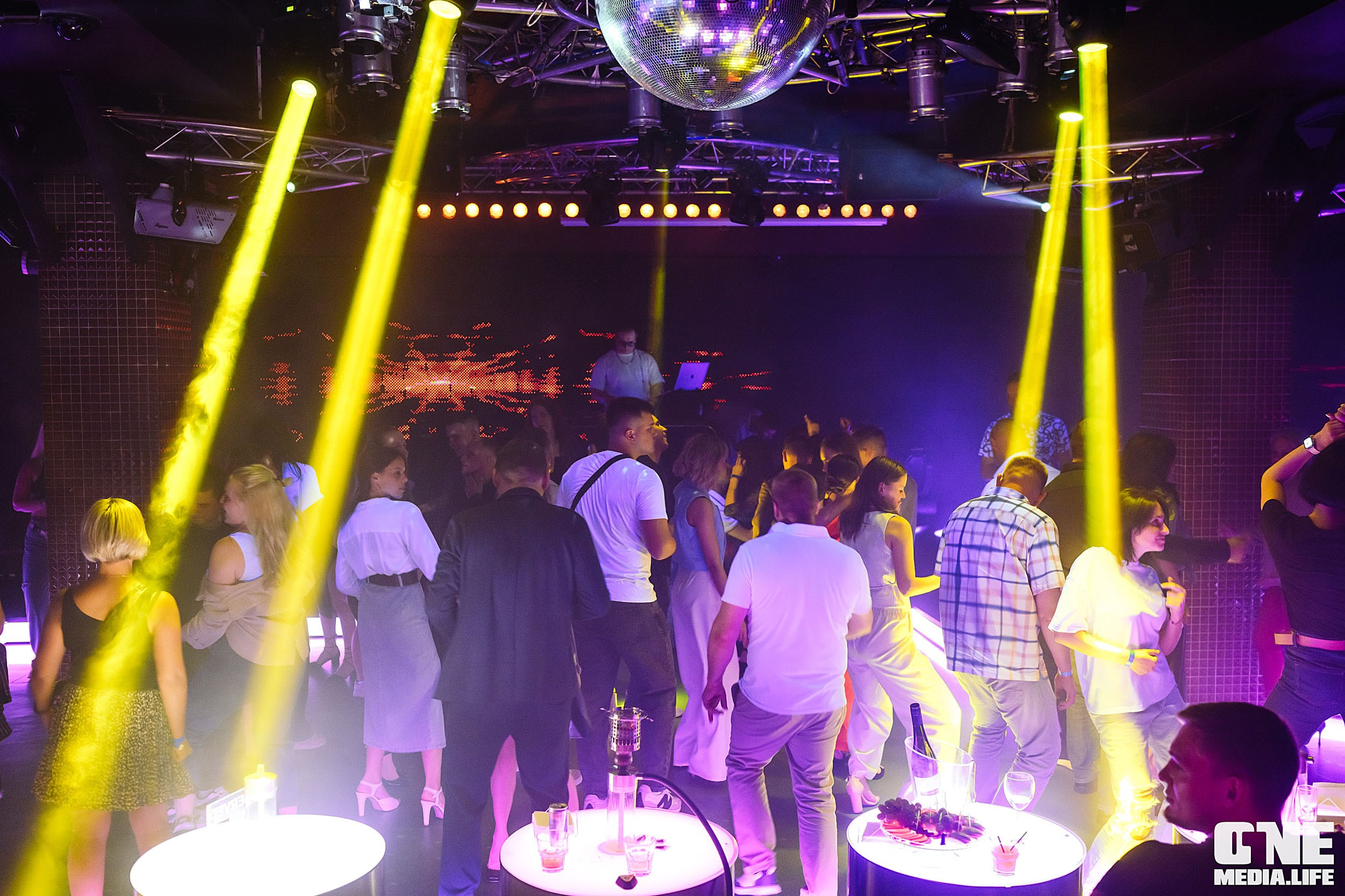 Фоторепортаж из караоке-клуба Эйфория. One Media Life: фоторепортажи, фотоотчеты с мероприятий и заведений