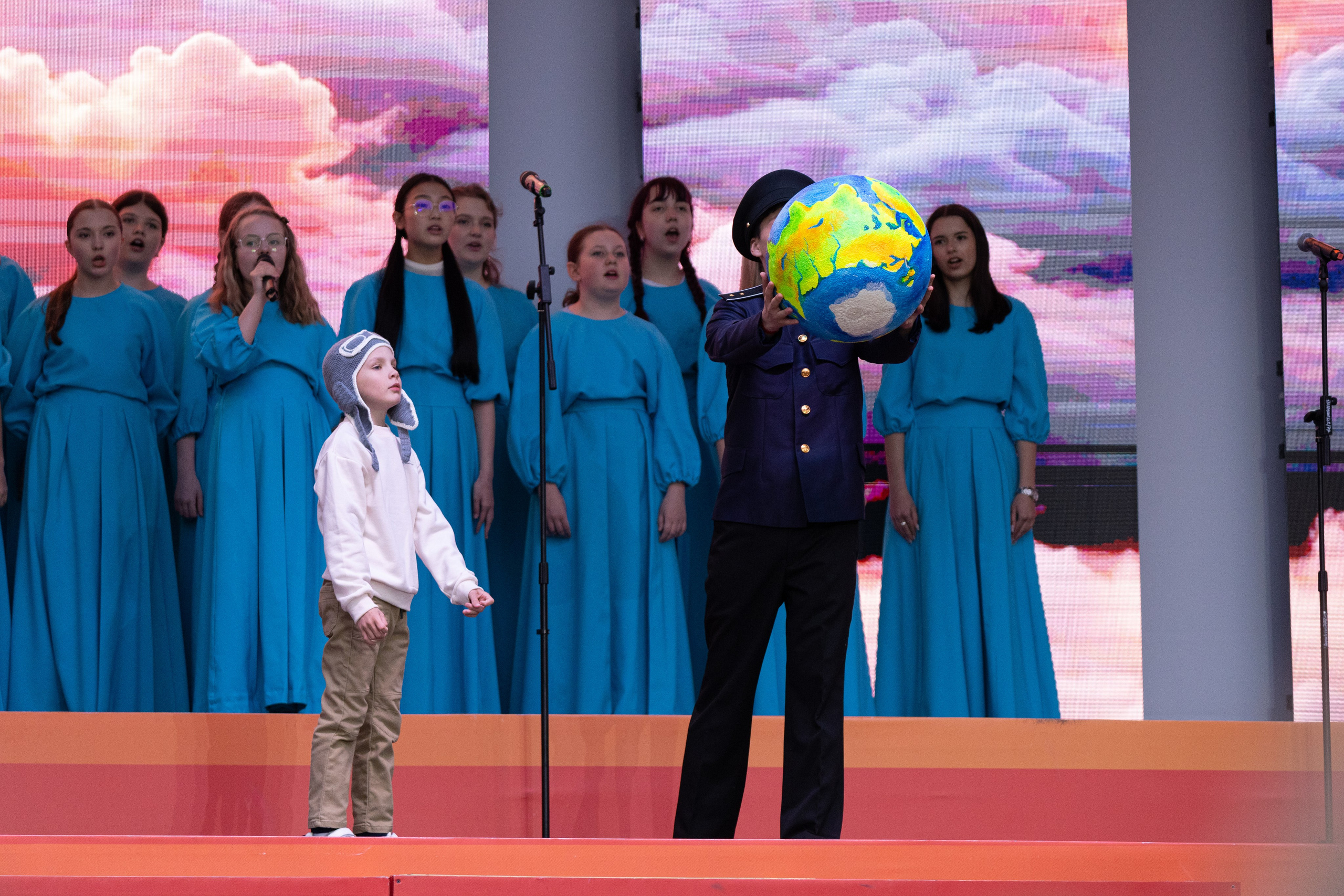 9 мая, выступления 2025 г. Олег Катакинов| Репортажный фотограф в городе у моря (Владивосток)