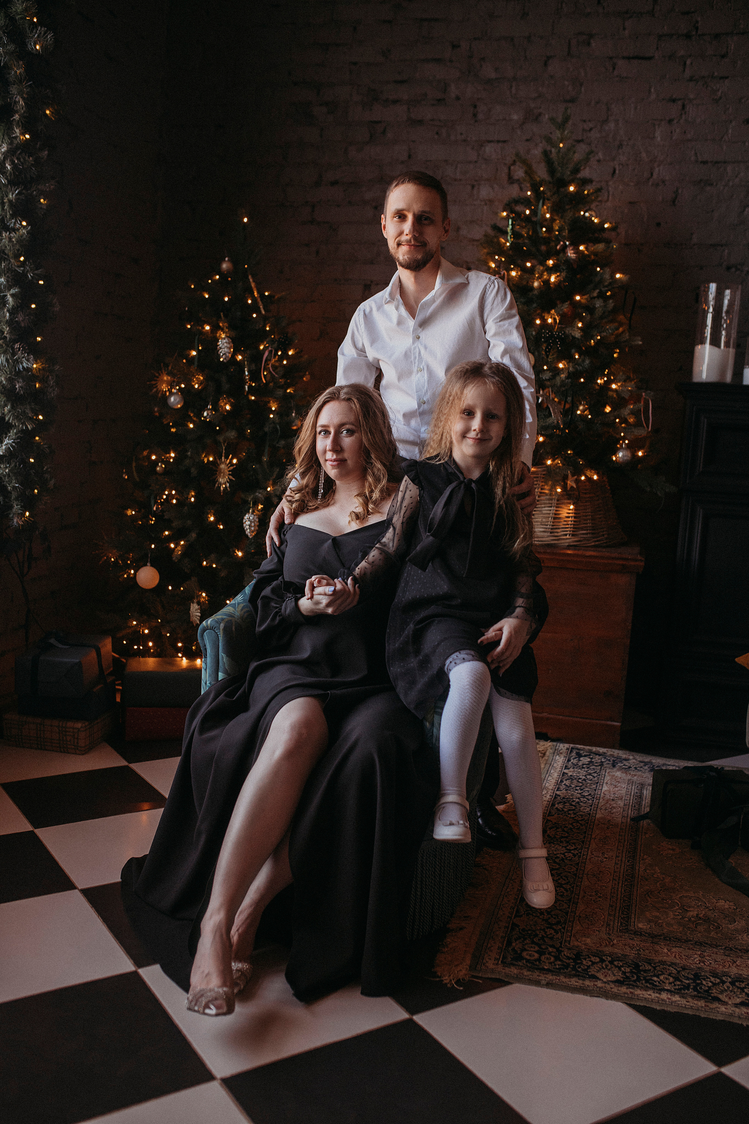 Новогодняя история Антона, Яны и Кати. Семейный фотограф в Краснодаре Коломыцева Евгения