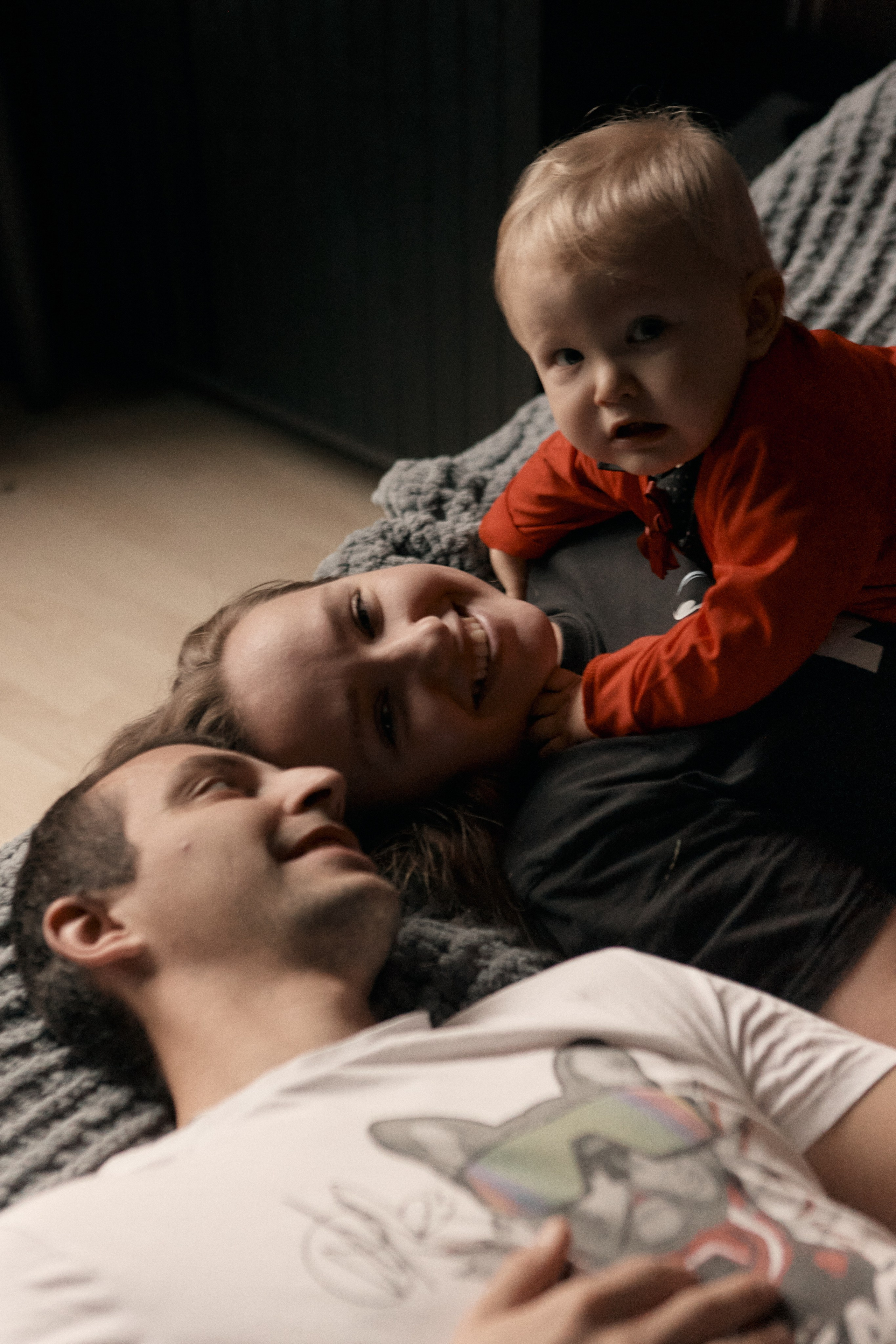 Семейная фотосессия дома и на прогулке в Москве