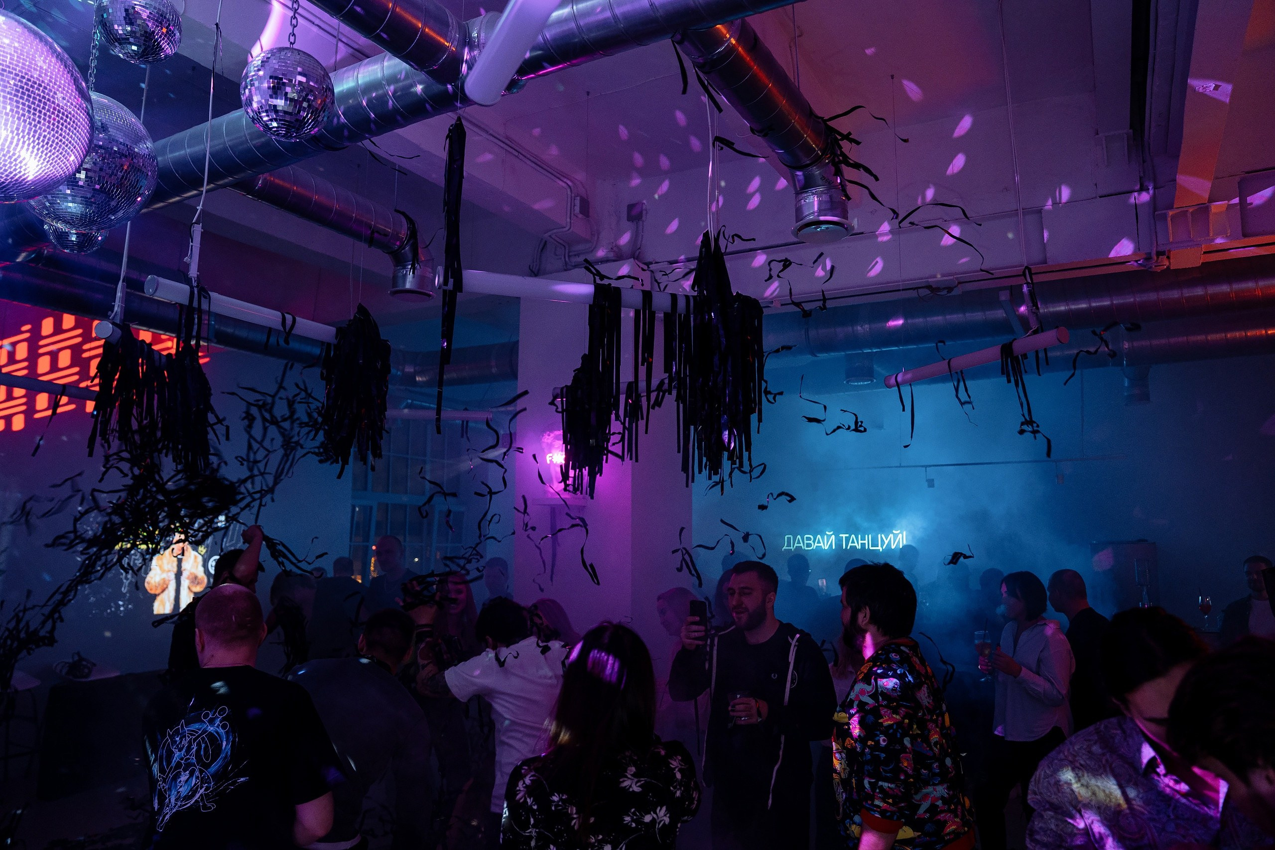 Mr. White (лето). Аренда лофта в СПб для мероприятий