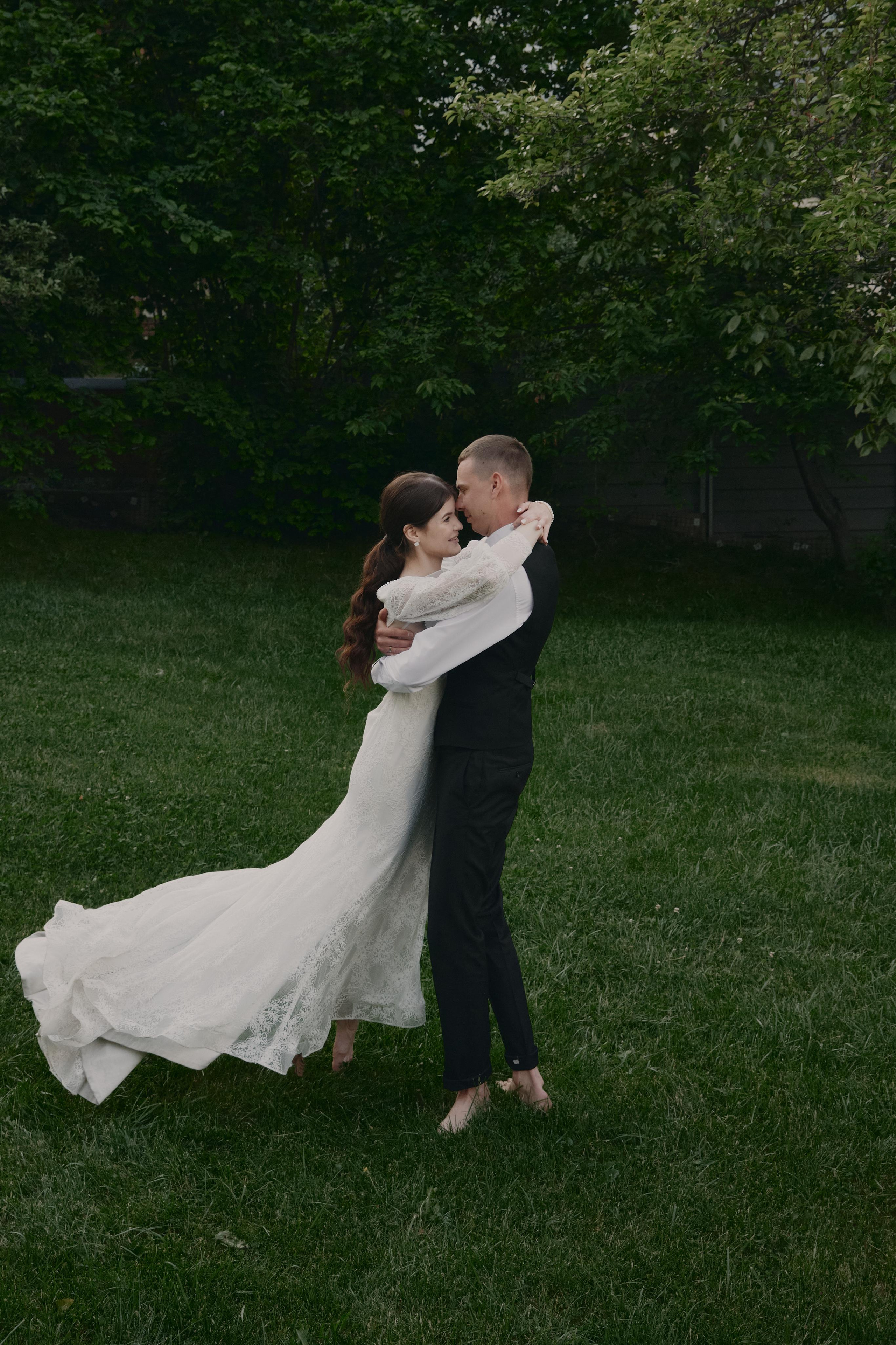 Камерная свадьба на Красной Поляне. Семейный и свадебный фотограф в Краснодаре