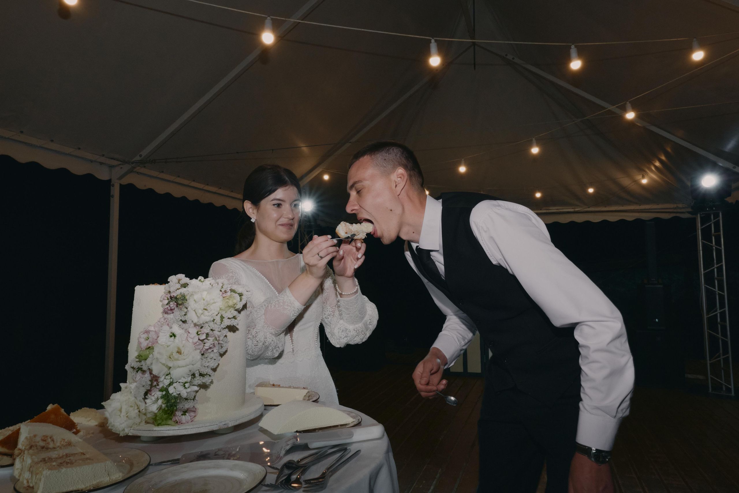 Камерная свадьба на Красной Поляне. Семейный и свадебный фотограф в Краснодаре