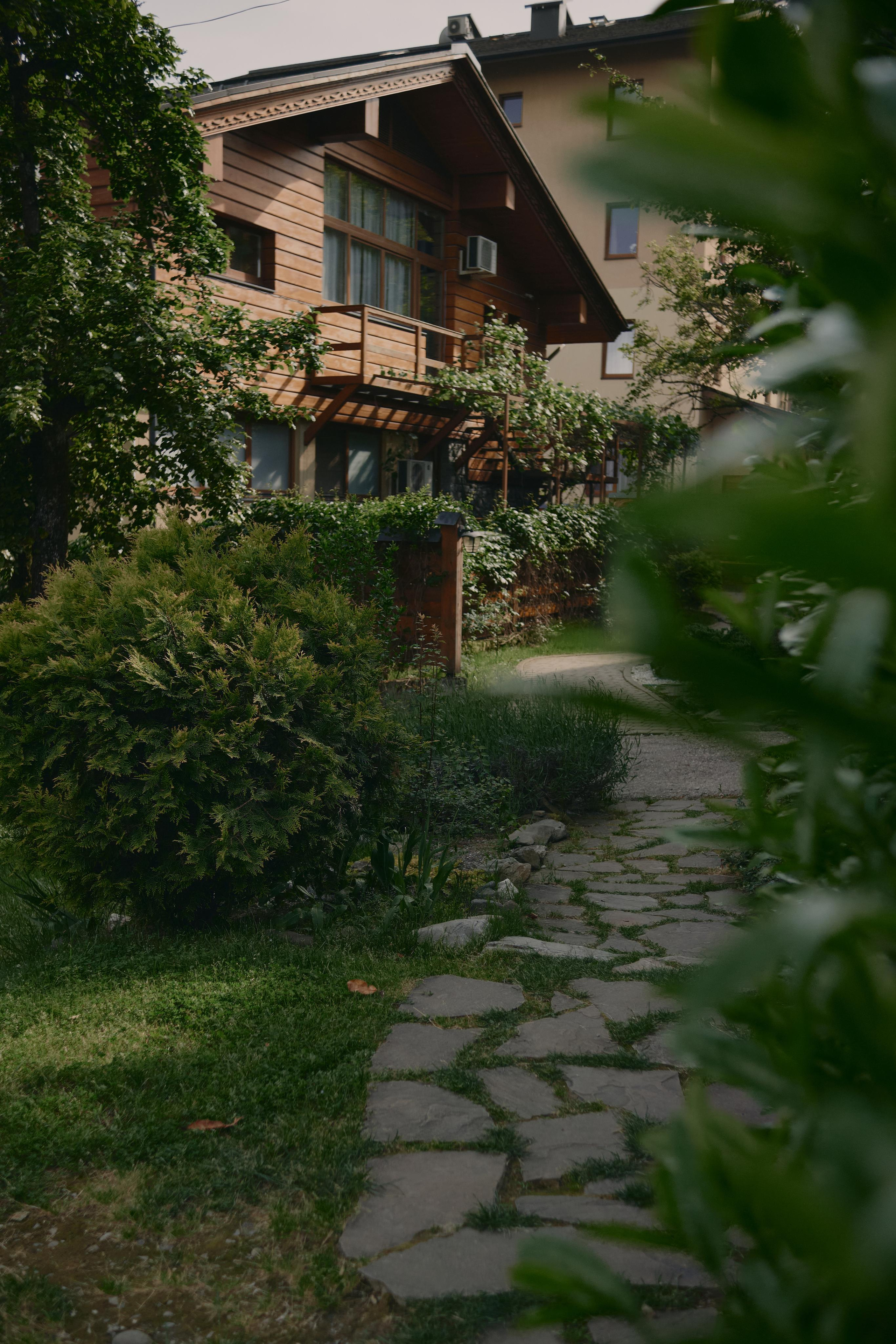 Юрий и Александра. Камерная свадьба в горах. Семейный и свадебный фотограф в Краснодаре