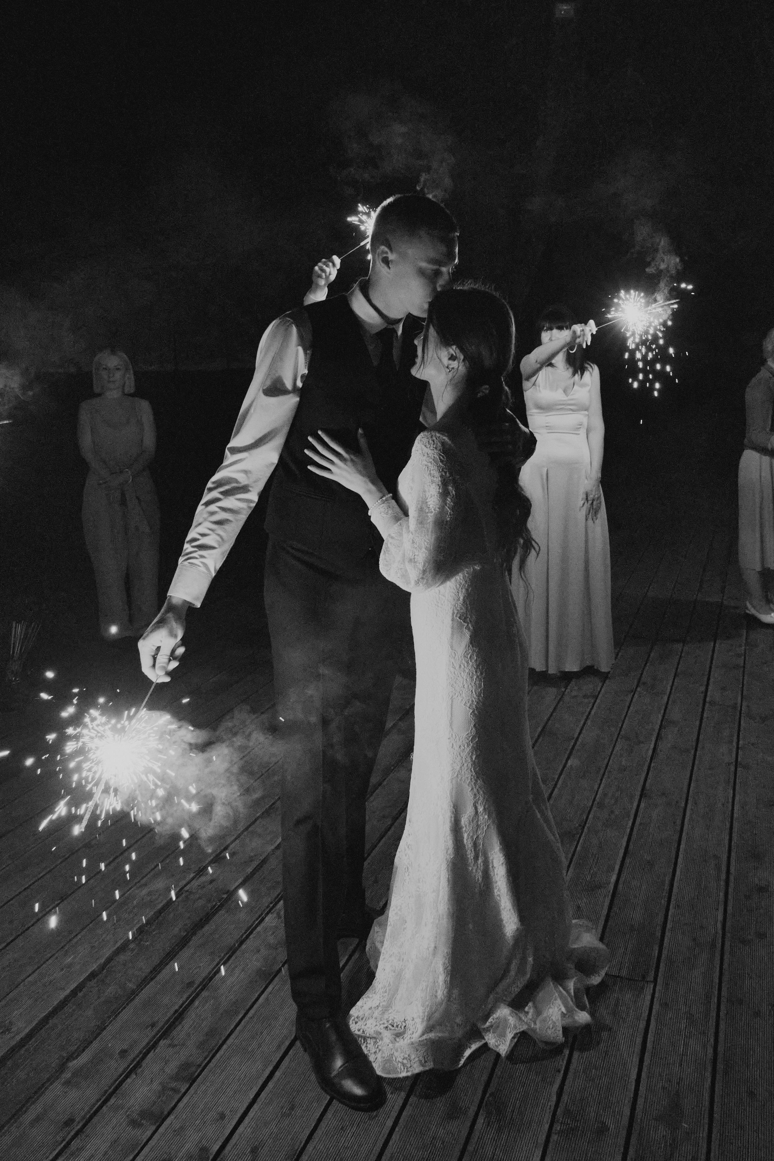 Камерная свадьба на Красной Поляне. Семейный и свадебный фотограф в Краснодаре