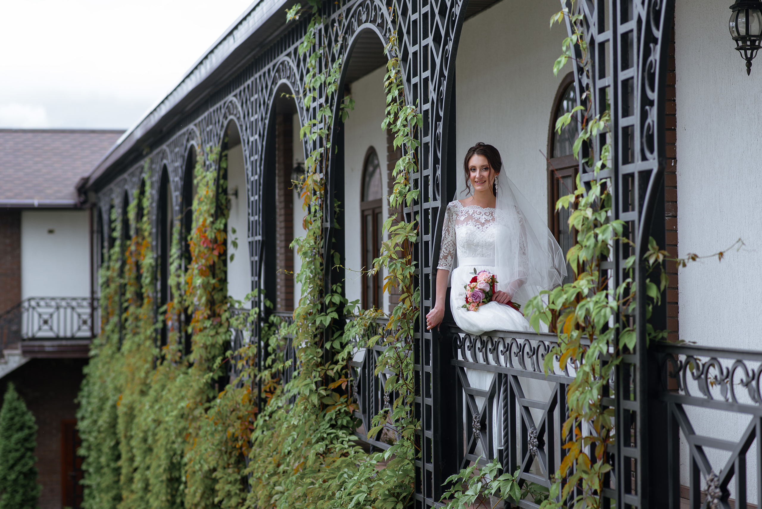 Локация для красивой свадебной прогулки в городе Клин. Свадебный фотограф, видеограф в Клину, Москве, Зеленограде, Калабушкин
