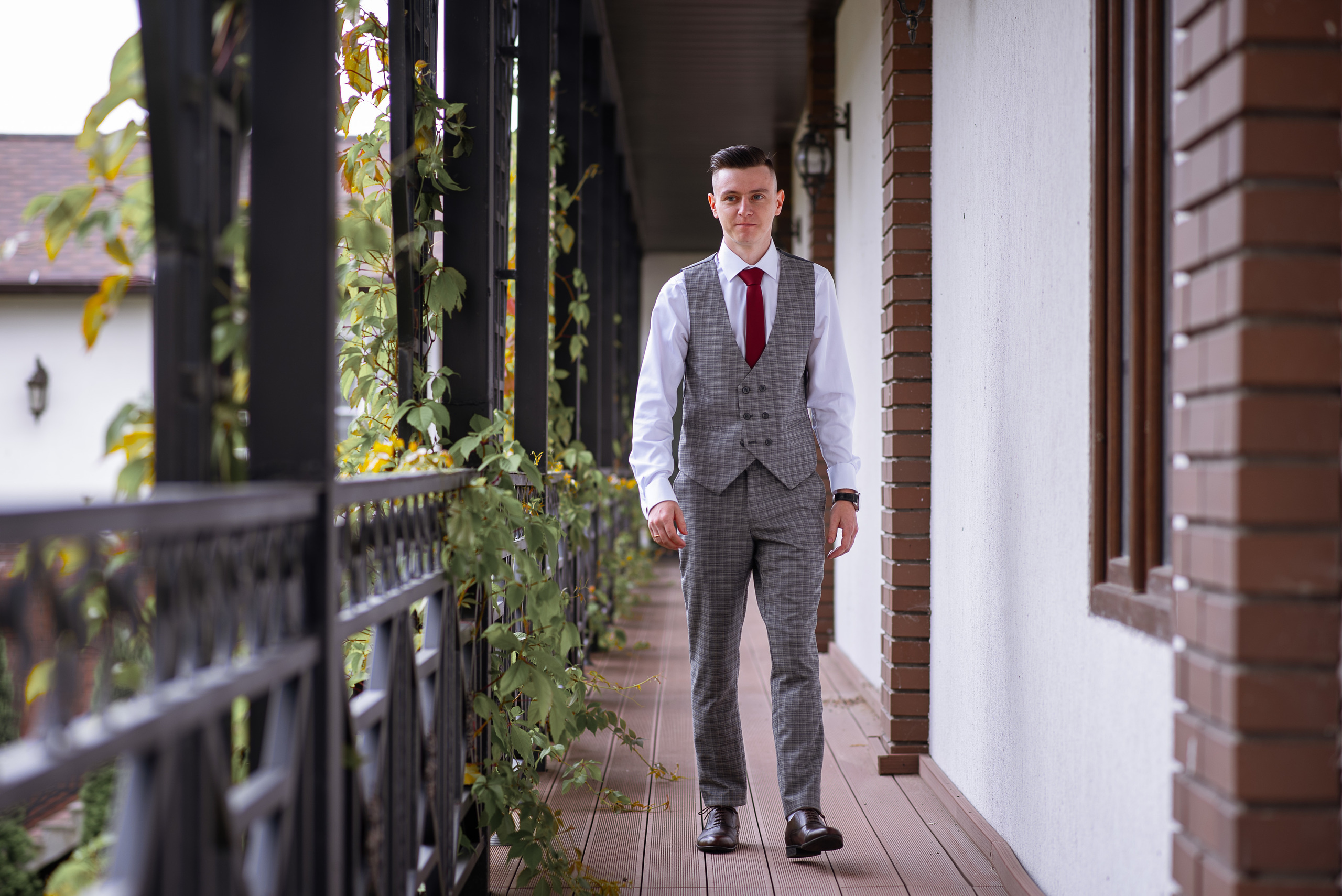 Локация для красивой свадебной прогулки в городе Клин. Свадебный фотограф, видеограф в Клину, Москве, Зеленограде, Калабушкин