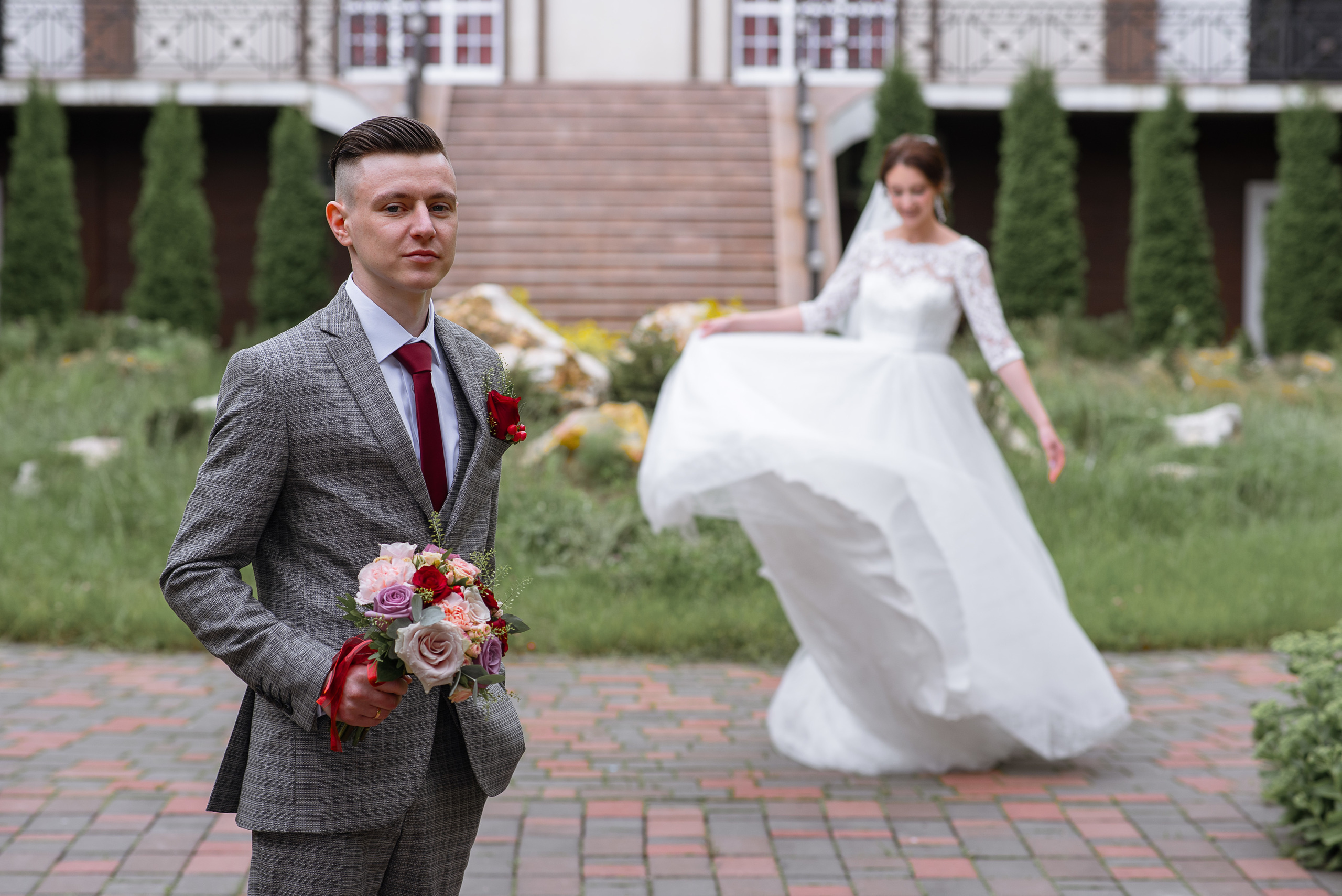 Локация для красивой свадебной прогулки в городе Клин. Свадебный фотограф, видеограф в Клину, Москве, Зеленограде, Калабушкин