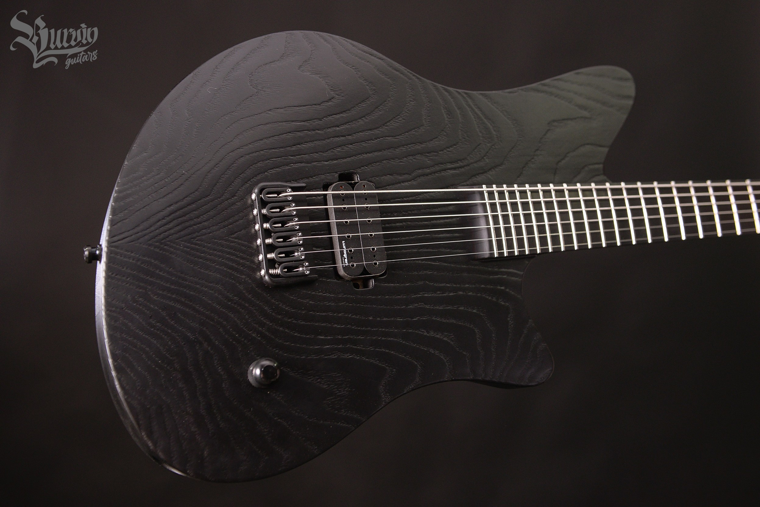 035 YAGA. Master of making guitars and basses to order