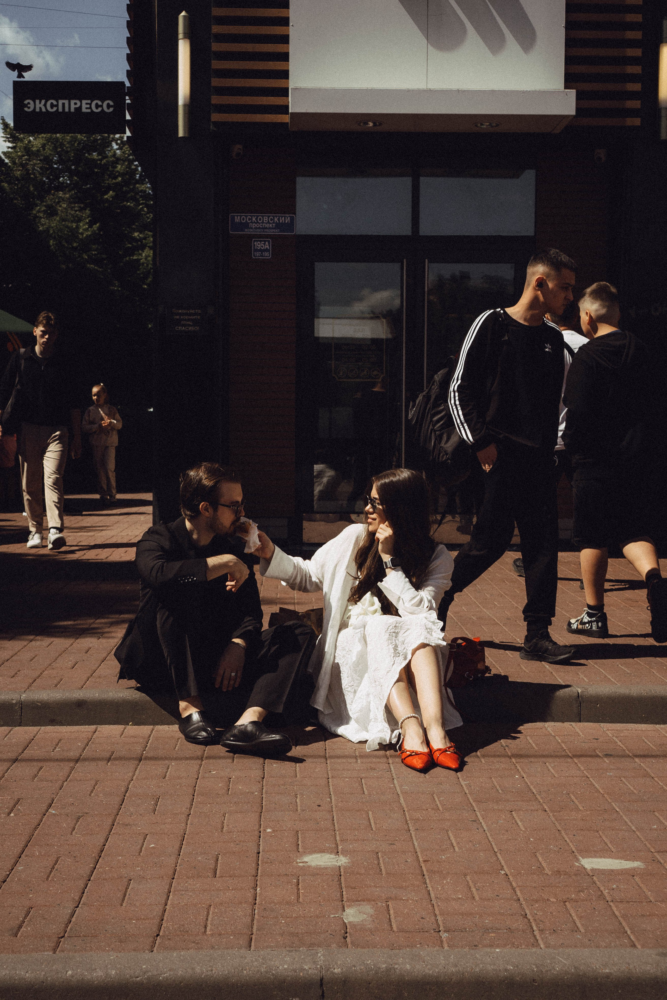 СВАДЕБНАЯ СЬЕМКА В ПАРКЕ ПОБЕДЫ И ПРОГУЛКА ПО МОСКОВСКОМУ ПРОСПЕКТУ. Профессиональный фотограф, Санкт-Петербург — Виктория Богомолова