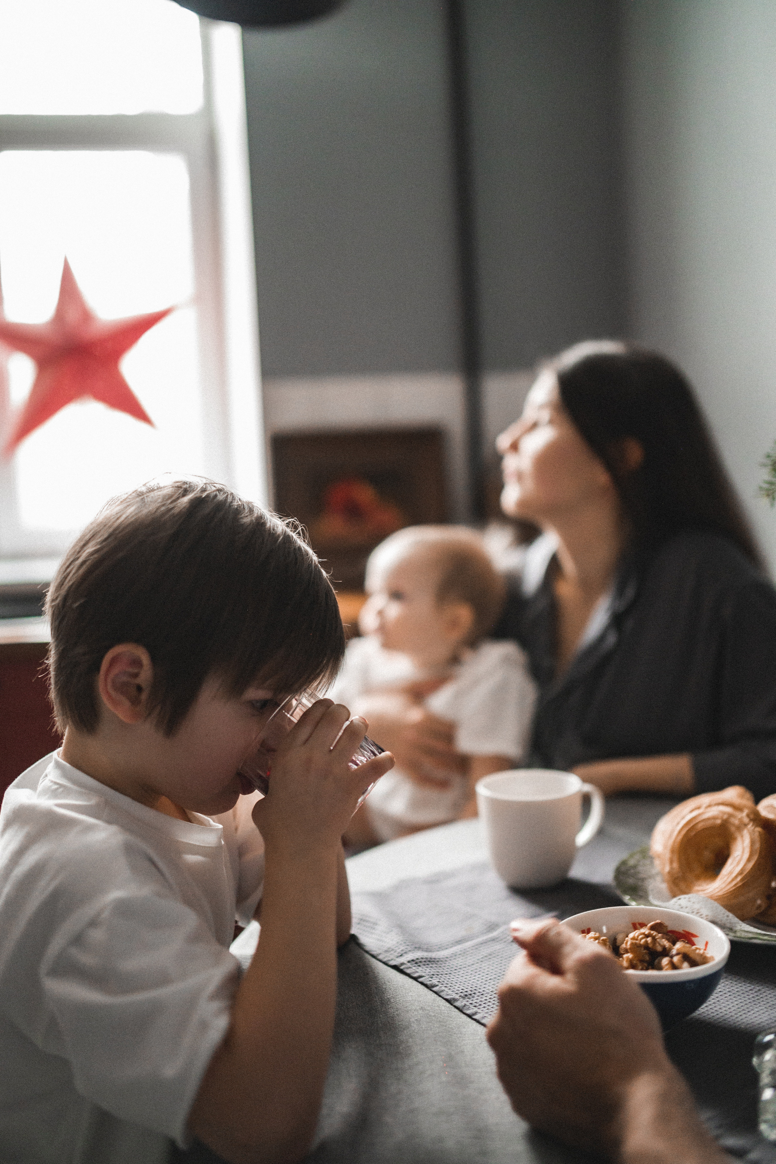 Дима, Нелли, Марк и Нина дома. Семейный и свадебный lifestyle-фотограф в Москве Мария Петрова