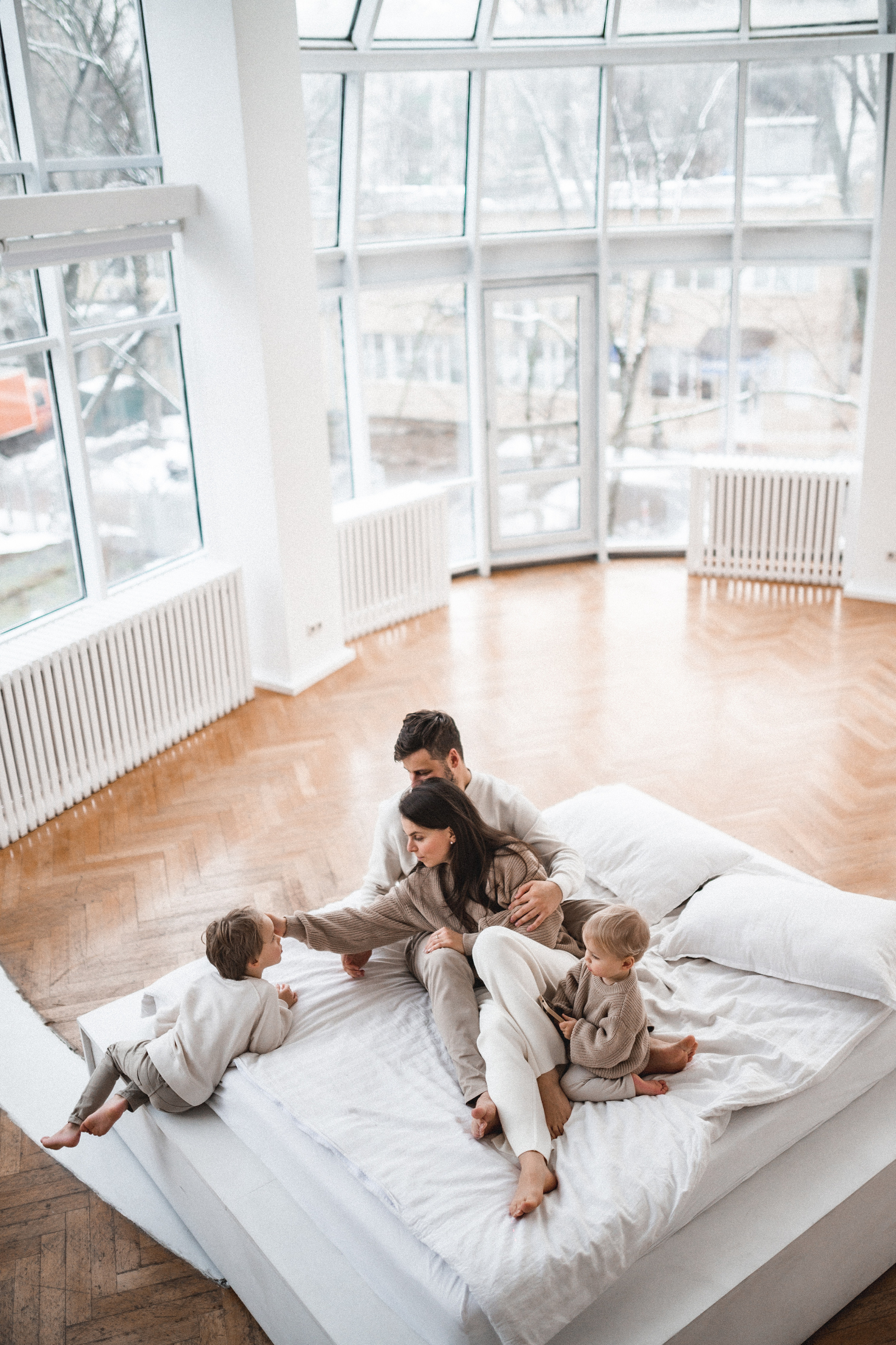 Лёша, Рита, Андрей и Рома. Студия Base. Семейный и свадебный lifestyle-фотограф в Москве Мария Петрова