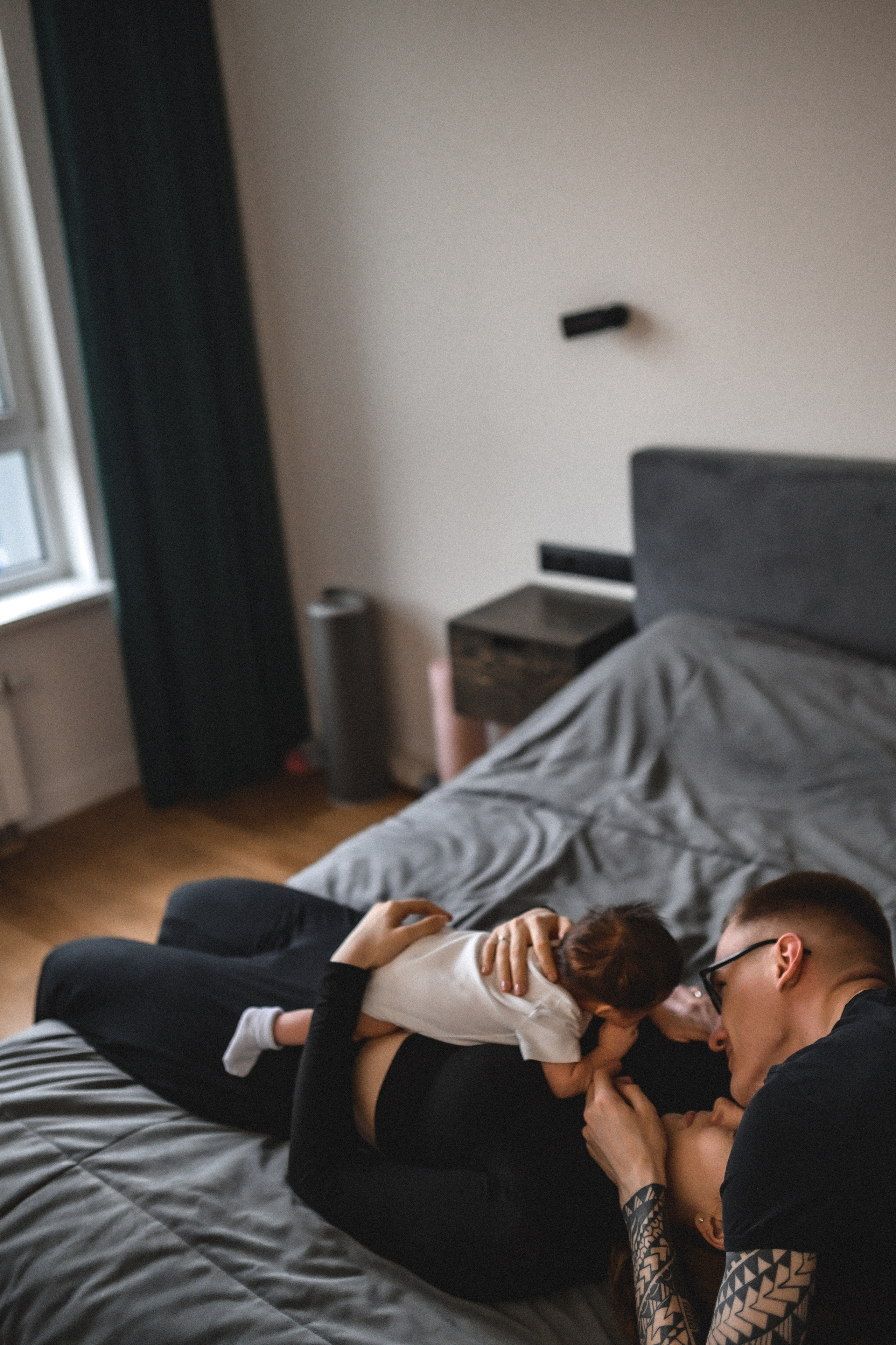 Руслан, Марта и Кира дома. Семейный и свадебный lifestyle-фотограф в Москве Мария Петрова