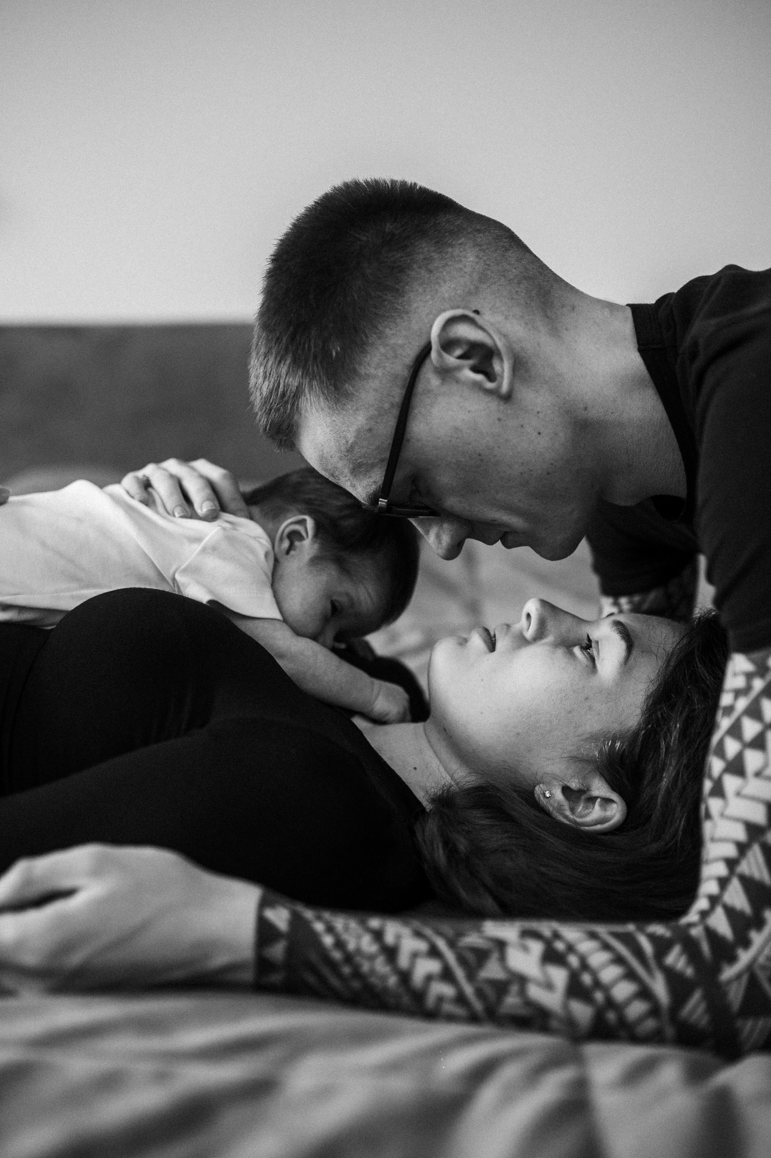 Руслан, Марта и Кира дома. Семейный и свадебный lifestyle-фотограф в Москве Мария Петрова