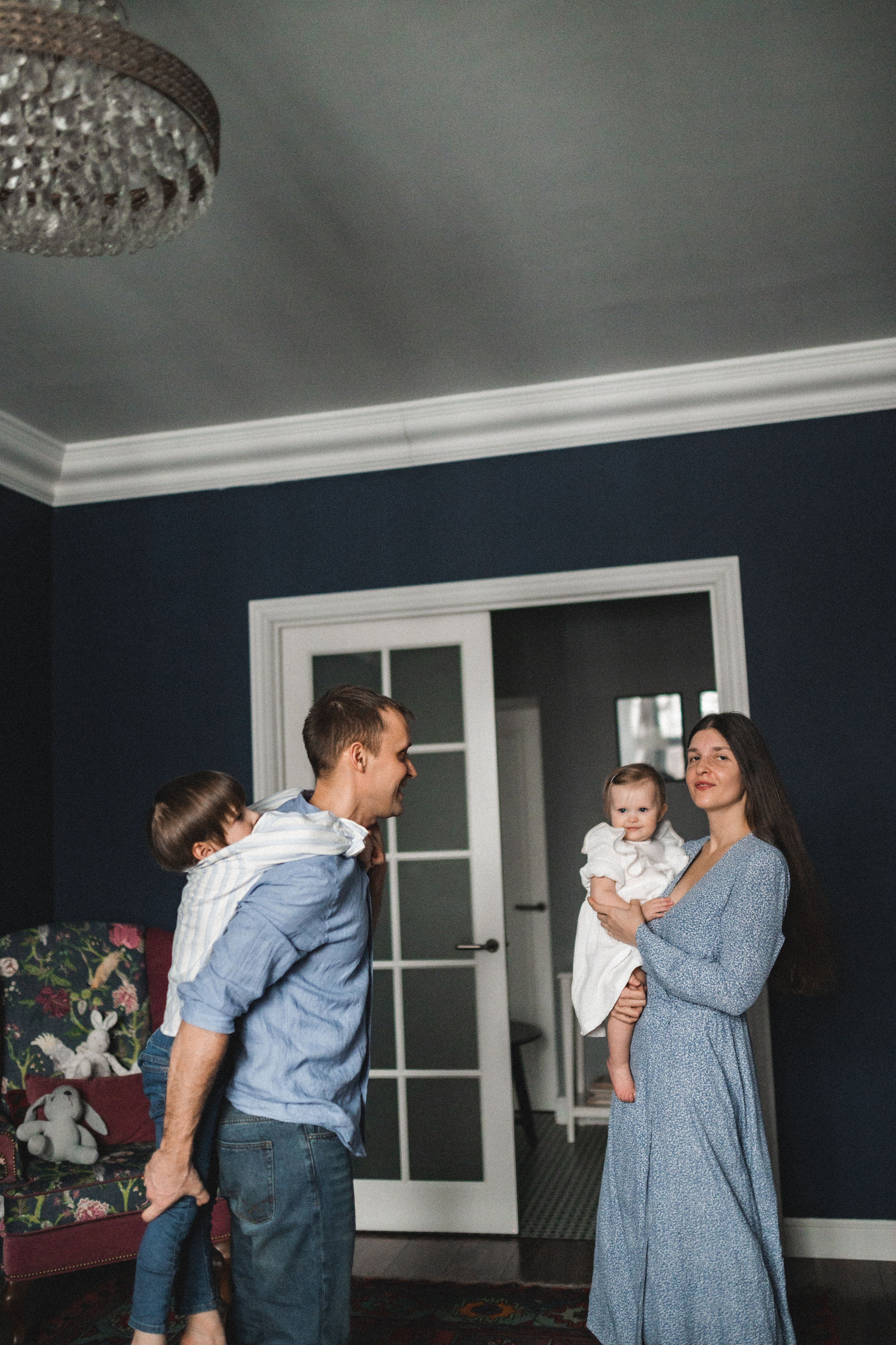 Дима, Нелли, Марк и Нина дома. Семейный и свадебный lifestyle-фотограф в Москве Мария Петрова