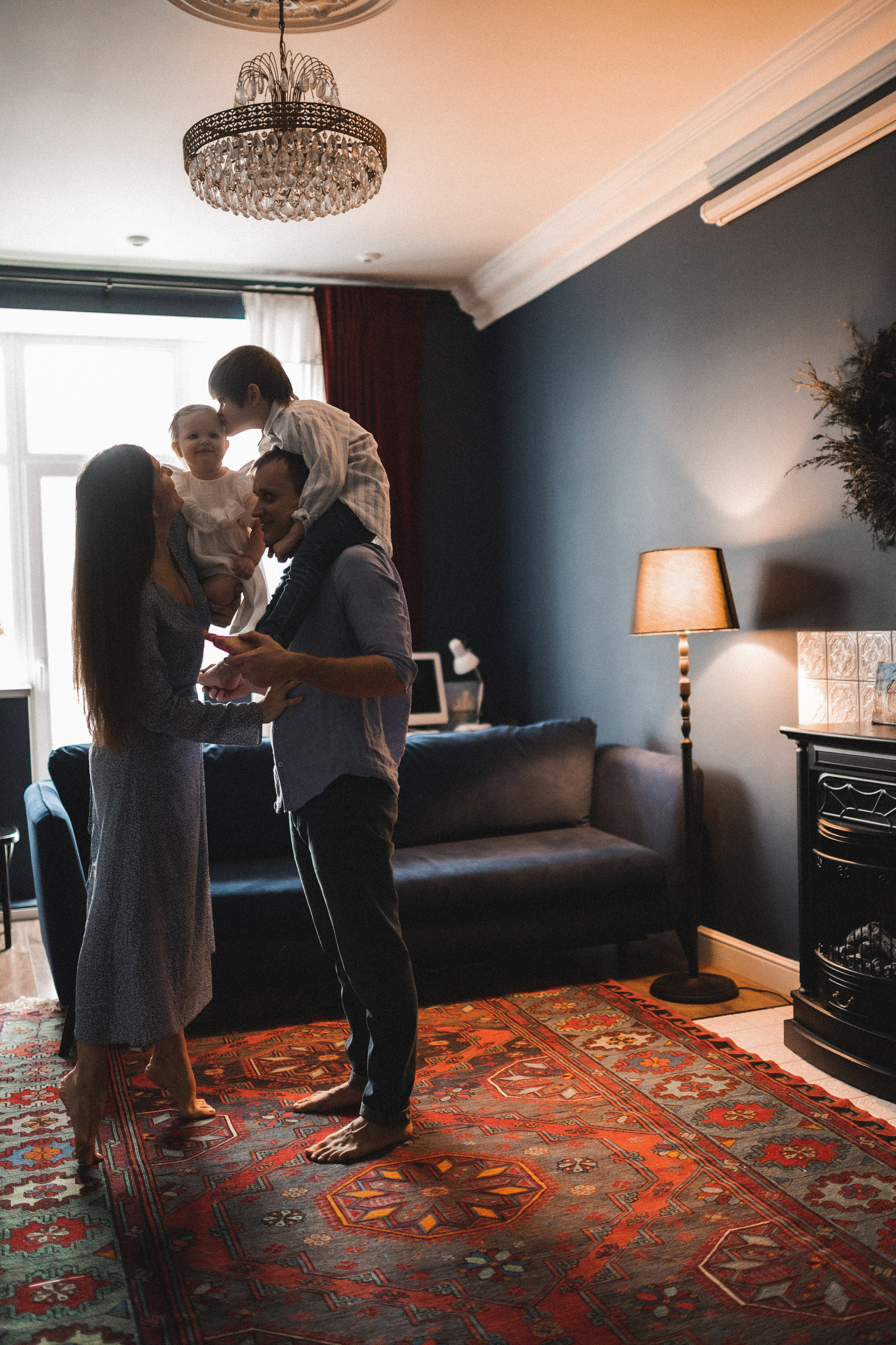 Дима, Нелли, Марк и Нина дома. Семейный и свадебный lifestyle-фотограф в Москве Мария Петрова
