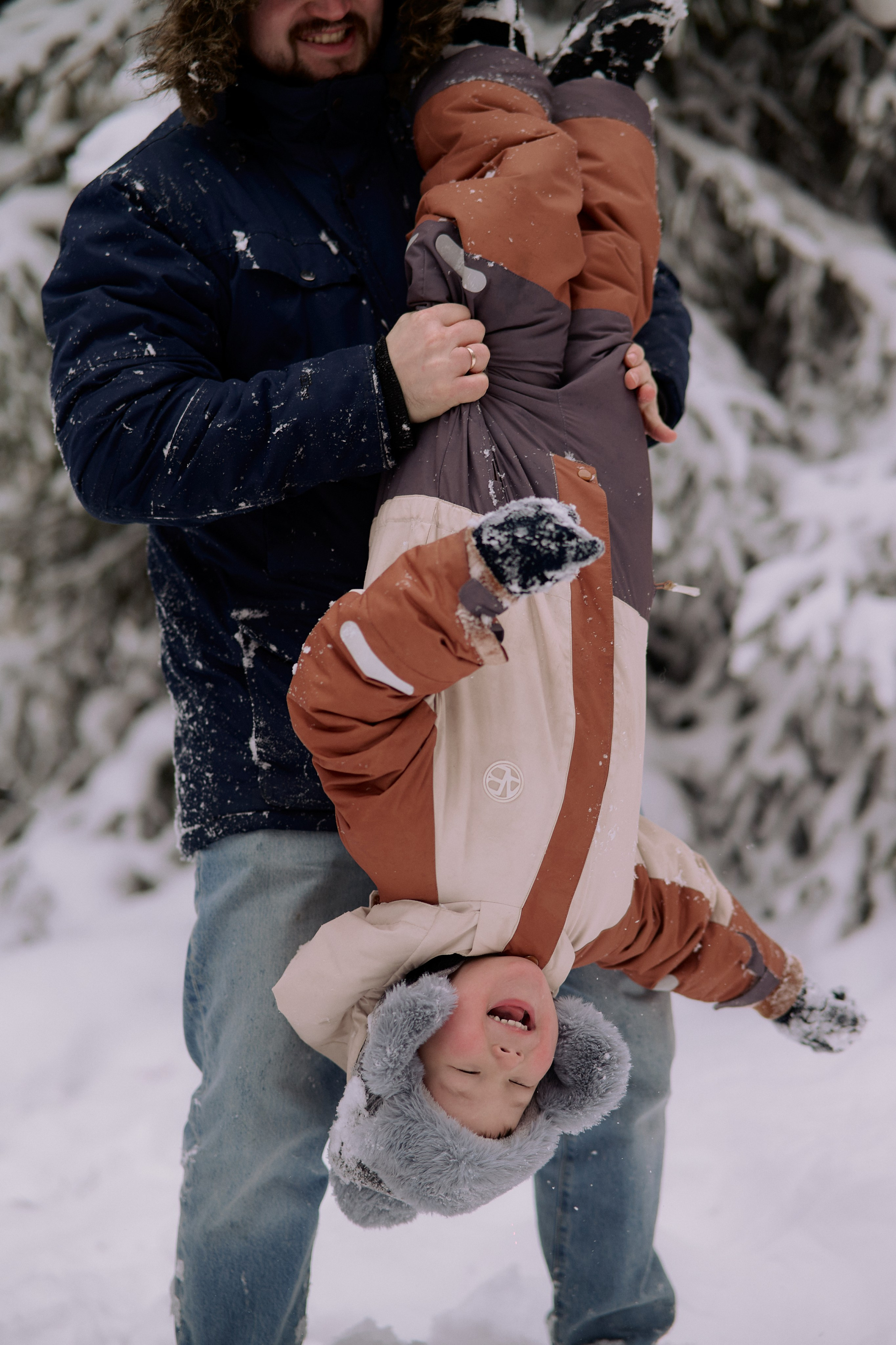 Паша, Света и Марк на зимней прогулке. Семейный и свадебный lifestyle-фотограф в Москве Мария Петрова