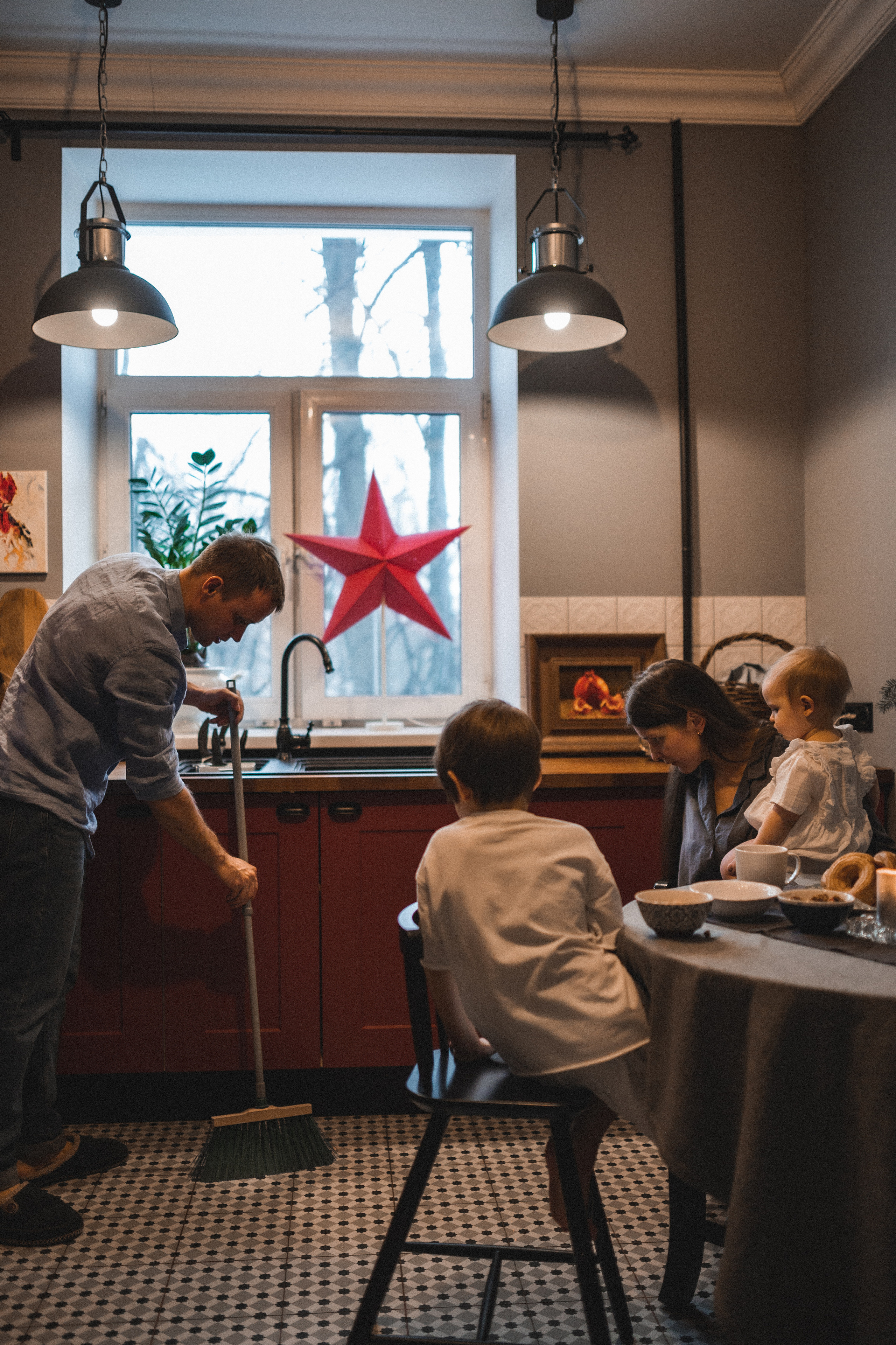 Дима, Нелли, Марк и Нина дома. Семейный и свадебный lifestyle-фотограф в Москве Мария Петрова