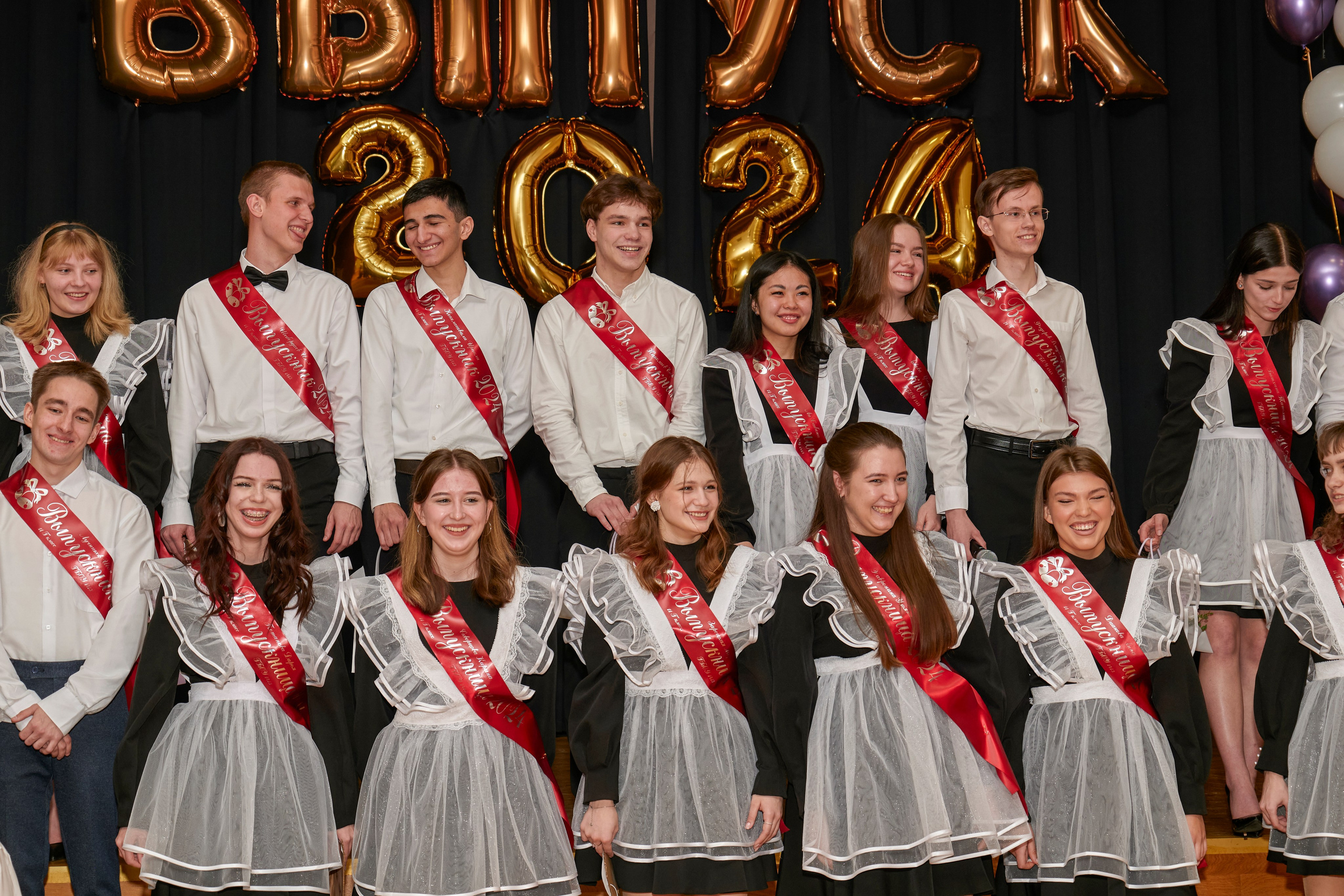 Последний звонок школа 1413. Детский и семейный фотограф г. Москва Оксана Катаджи